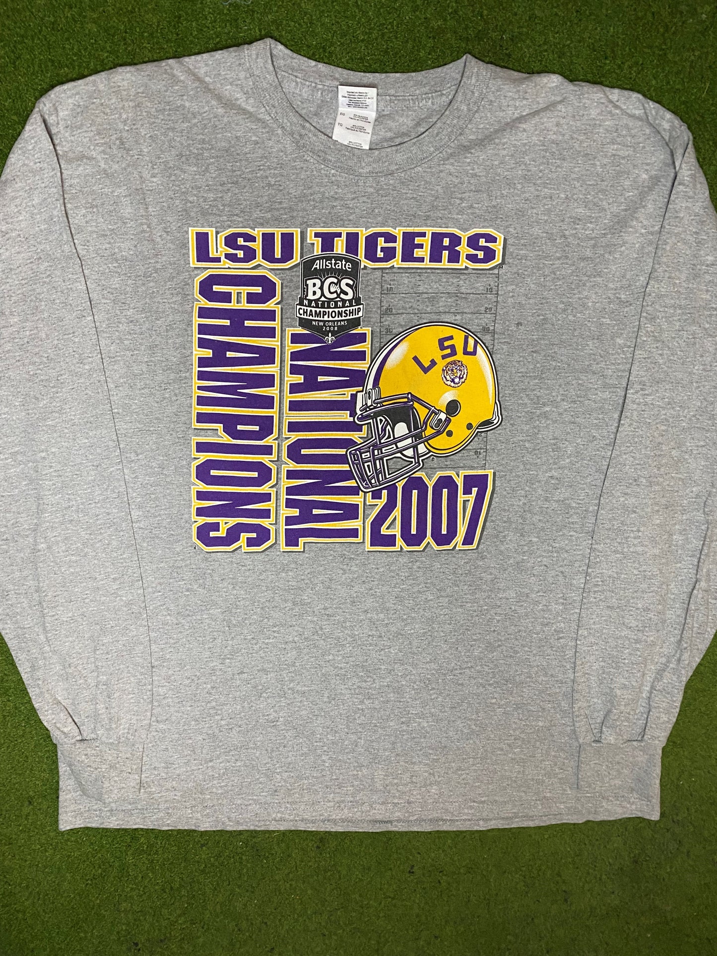 2007 LSU Tigers - National Champions - Vintage College Long Sleeve (XL) - Gametime Vintage