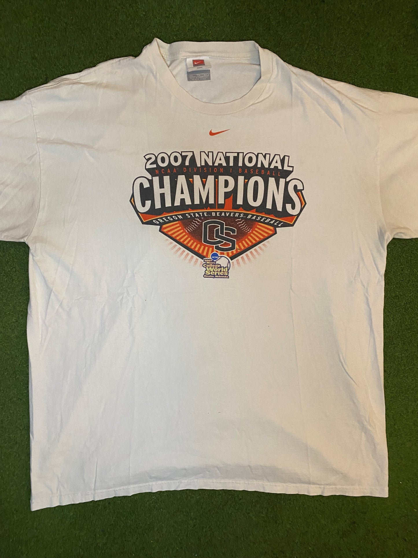 2007 Oregon State Beavers - National Champions - Nike - Vintage College Baseball T-Shirt (2XL) - Gametime Vintage