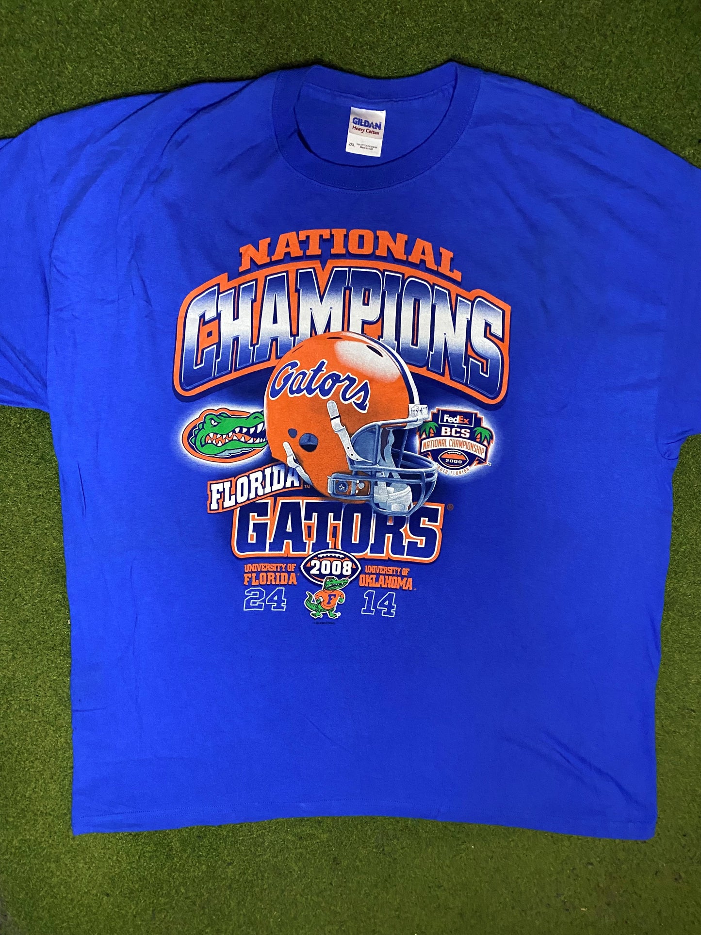 2008 Florida Gators - National Champions - Vintage College Football T-Shirt (2XL) - Gametime Vintage