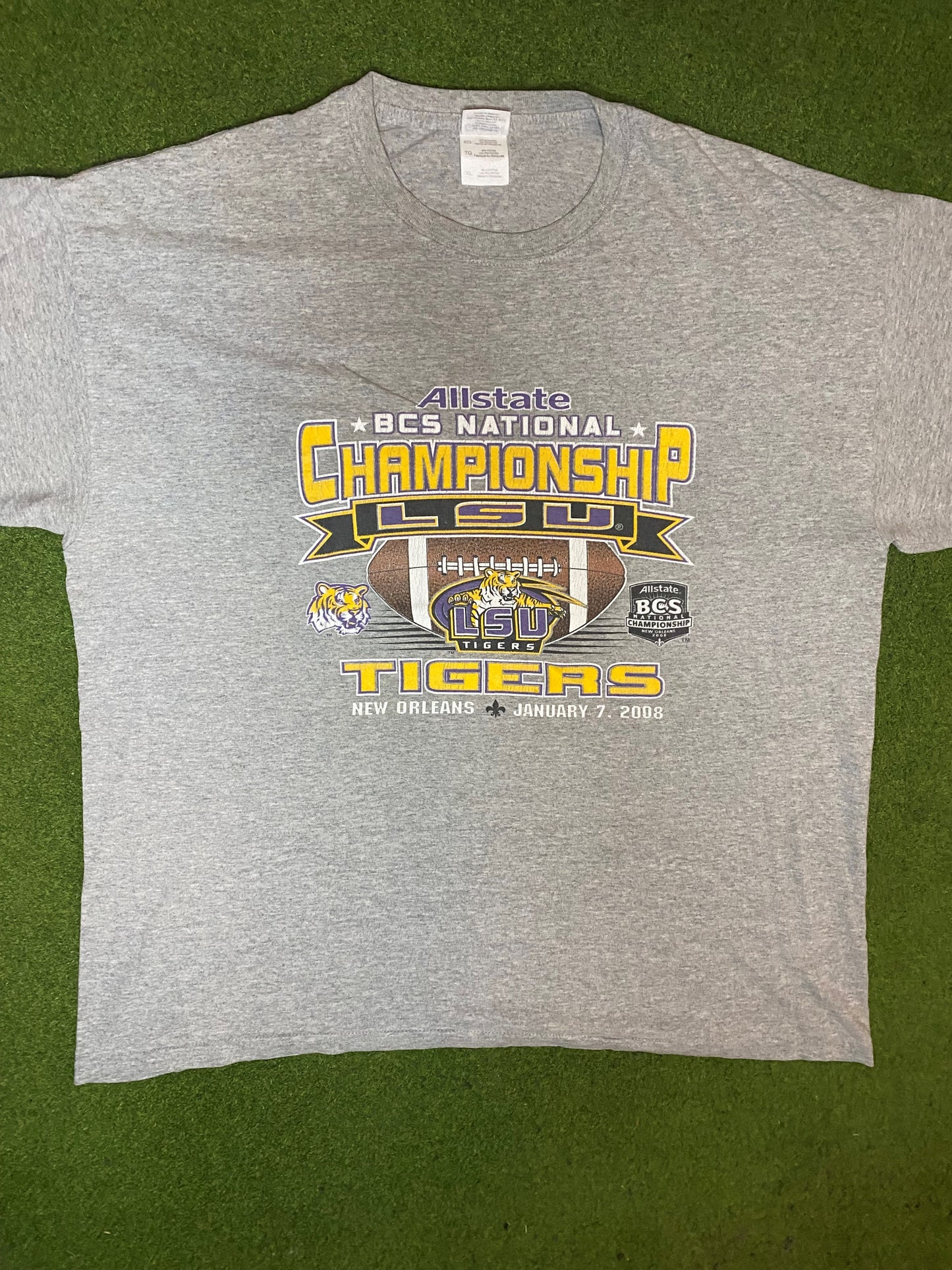 2008 LSU Tigers - National Championship - Vintage College T-Shirt (XL) - Gametime Vintage