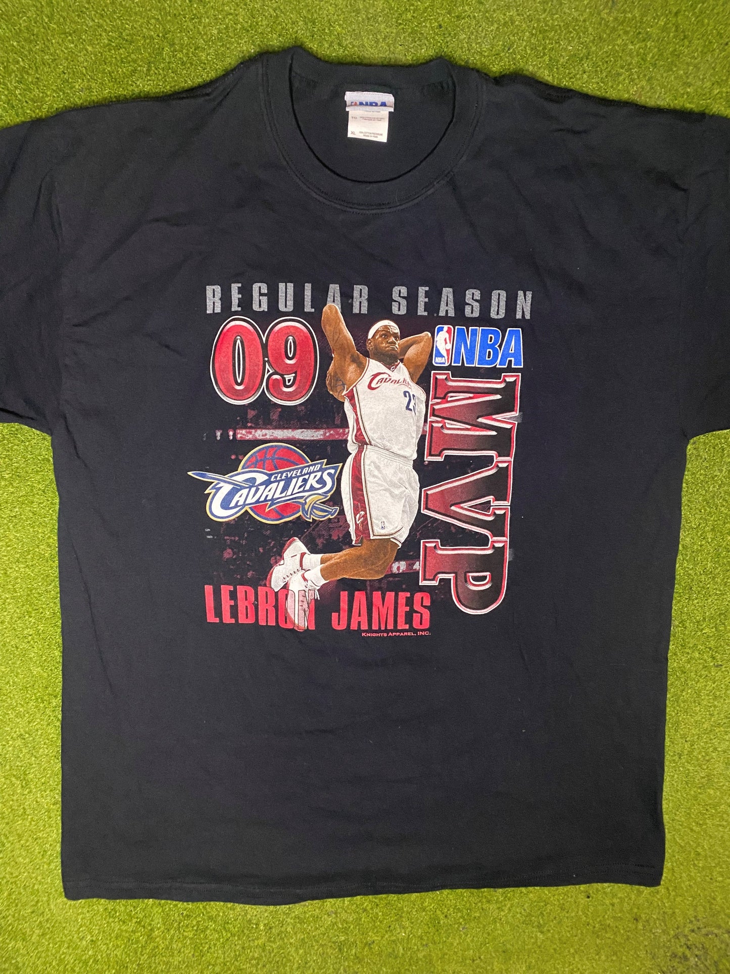 2009 Cleveland Cavaliers - Lebron James MVP - Vintage NBA Player T Shirt (XL) - Gametime Vintage