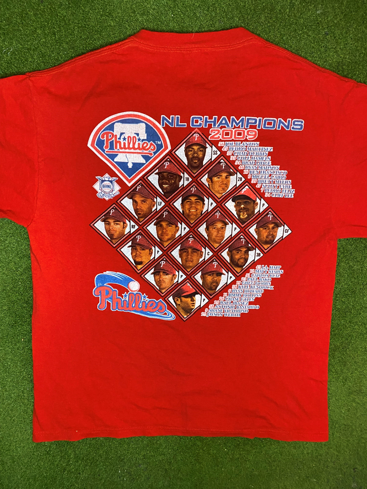 2009 Philadelphia Phillies - Back to Back NL Champions - Vintage MLB T-Shirt (Large) - Gametime Vintage