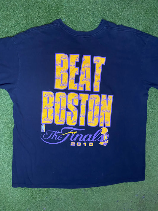 2010 Los Angeles Lakers - NBA Finals - Beat Boston - Vintage NBA T-Shirt (XL) - Gametime Vintage