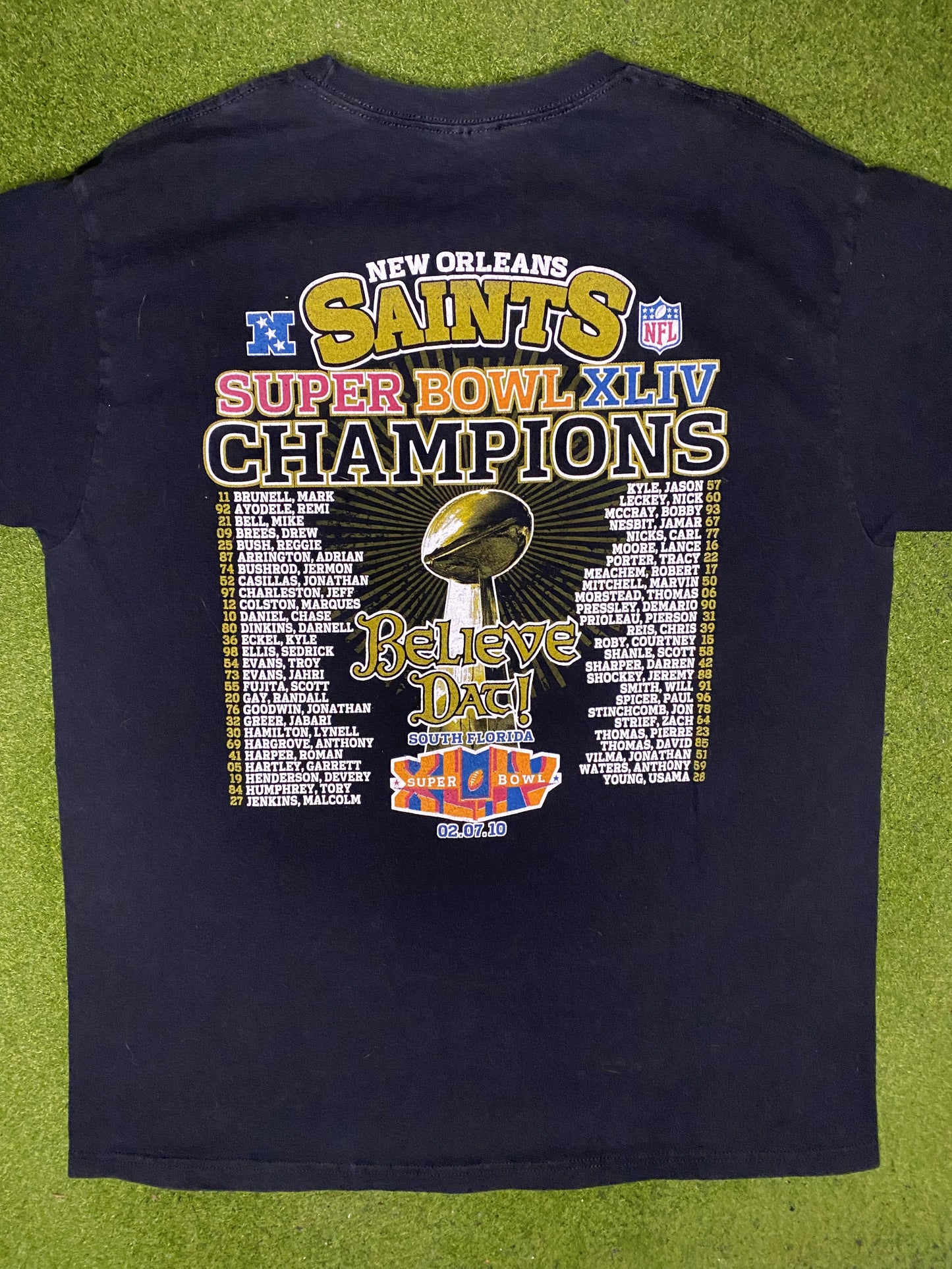 2010 New Orleans Saints - Super Bowl XLIV Champions - Vintage NFL T Shirt (Large) - Gametime Vintage
