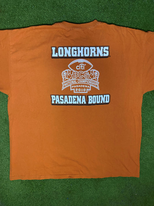 2010 Texas Longhorns - BCS National Championship - Vintage College Football T-Shirt (2XL) - Gametime Vintage