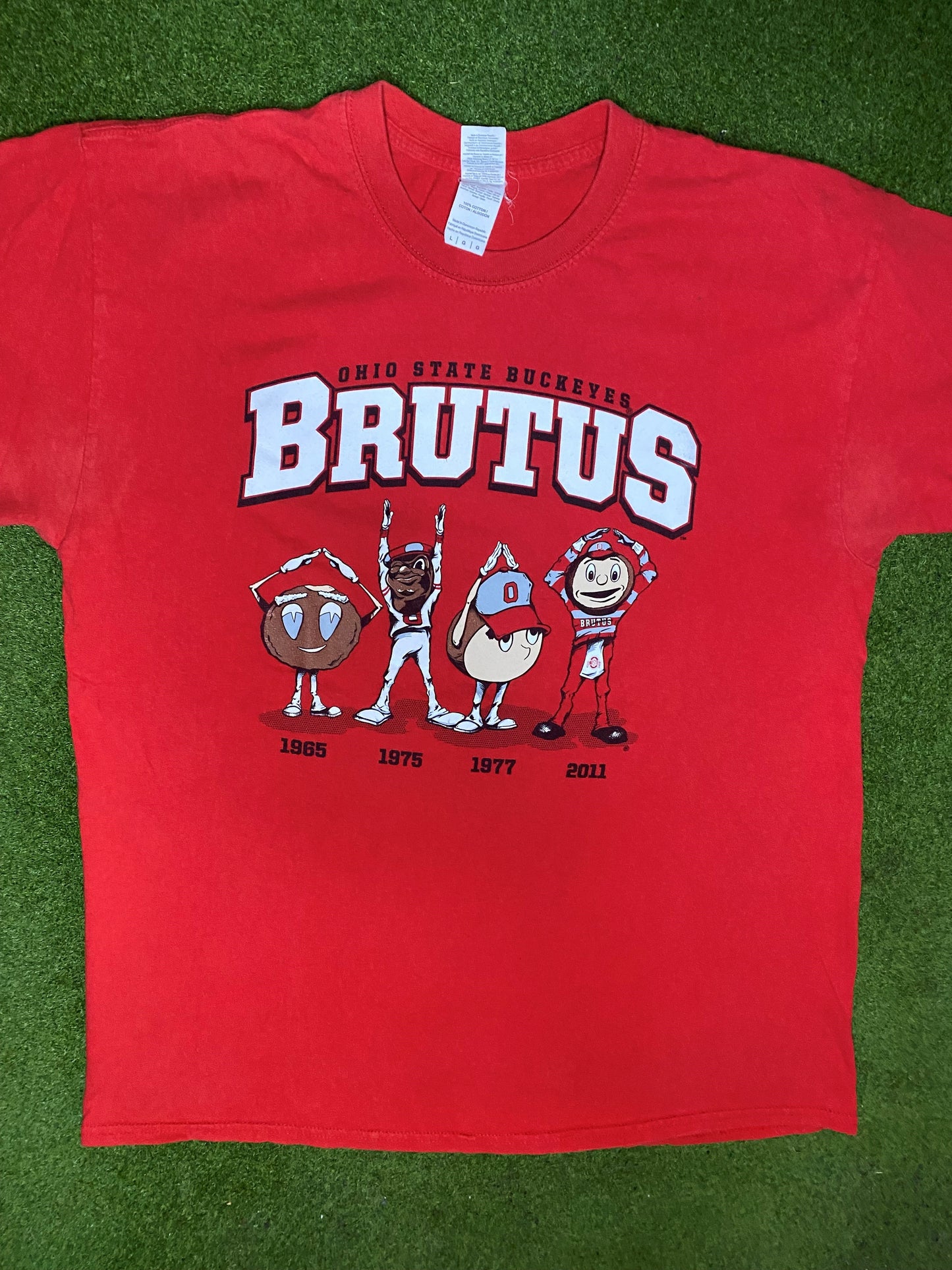 2011 Ohio State Buckeyes - Logo History - Vintage College T-Shirt (Large) - Gametime Vintage