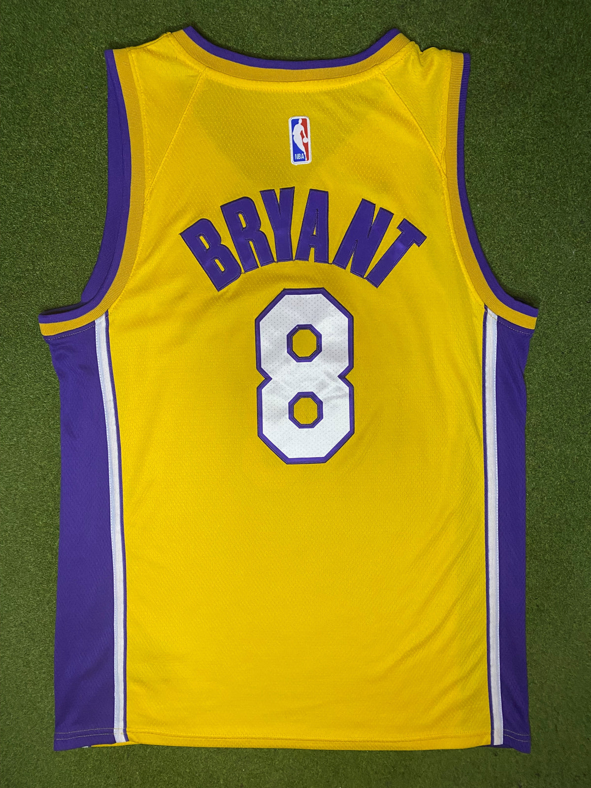 2017 Los Angeles Lakers - Kobe Bryant - Swingman - Vintage NBA Jersey (50) - Gametime Vintage