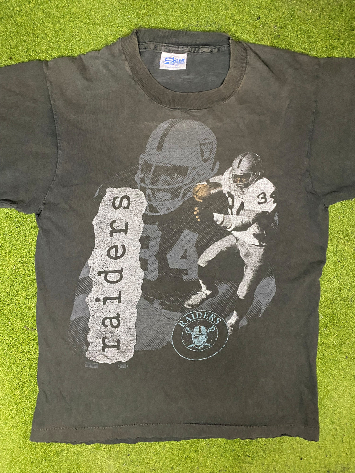 80s Los Angeles Raiders - Bo Jackson - Vintage NFL Player T-Shirt (Medium) - Gametime Vintage