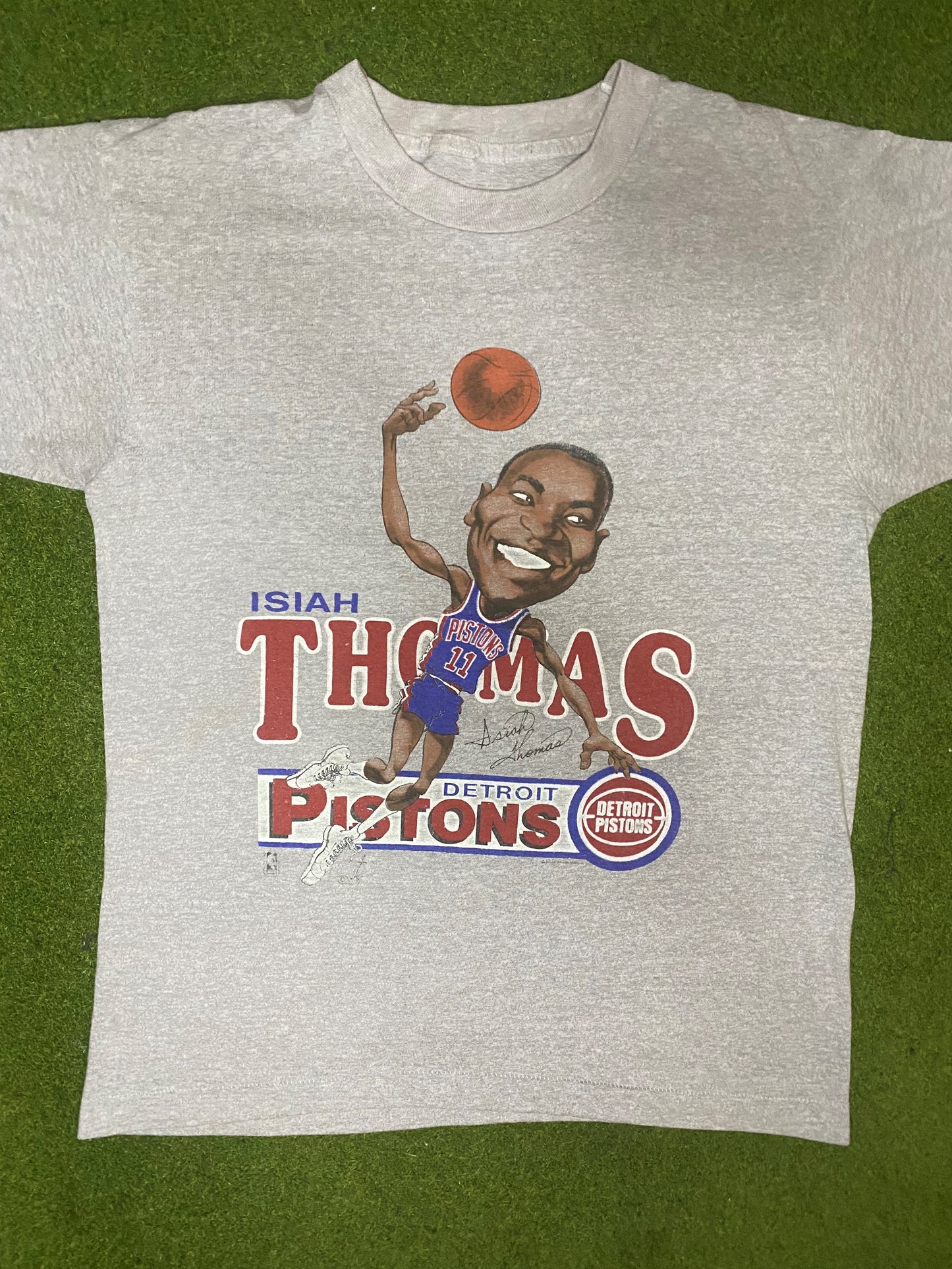 80s Detroit Pistons - Isiah Thomas - Vintage NBA Player T-Shirt (Medium) - Gametime Vintage