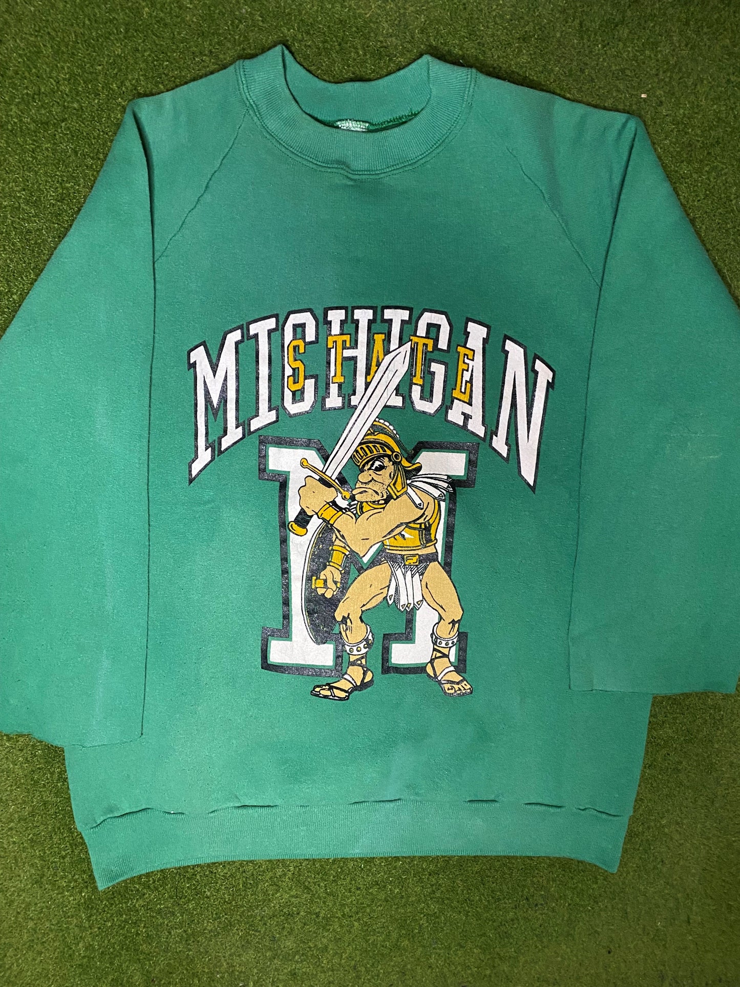80s Michigan State Spartans - Vintage College Cutoff Sweatshirt (Large) - Gametime Vintage