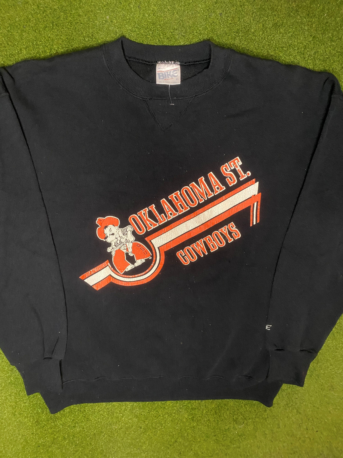 80s Oklahoma State Cowboys - Vintage College Sweatshirt (XL) - Gametime Vintage