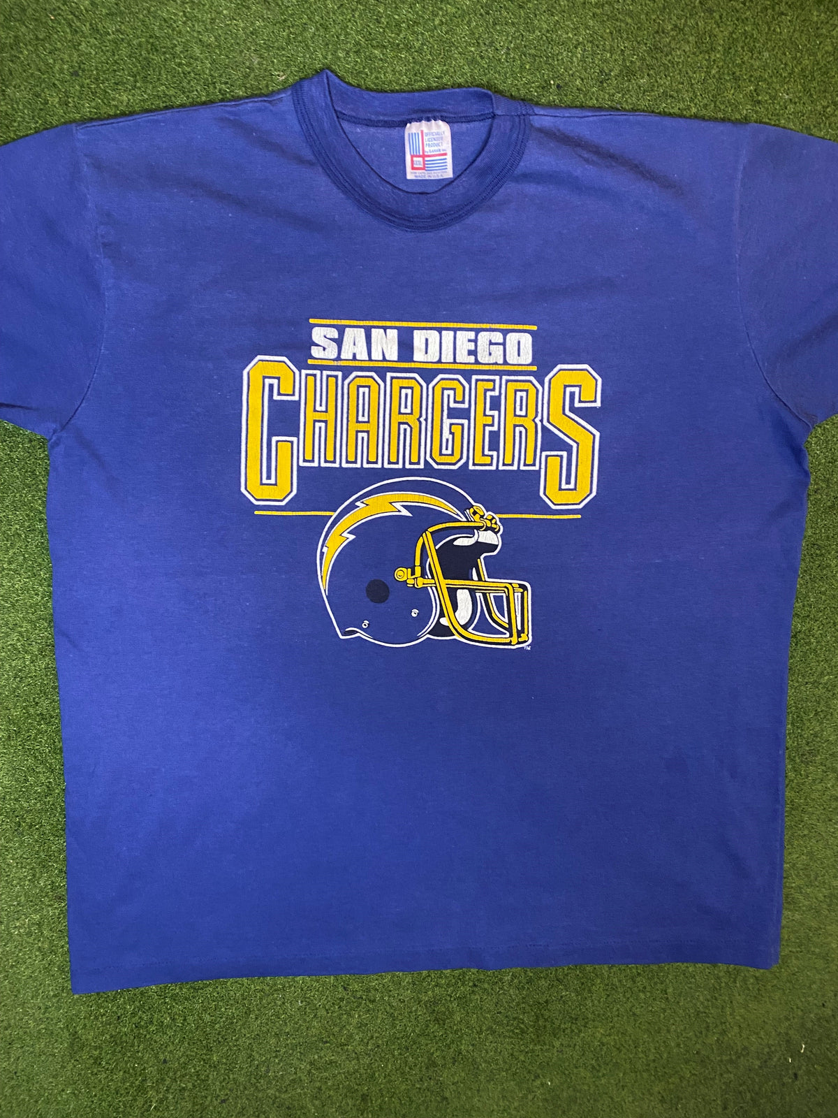 80s San Diego Chargers - Vintage NFL T-Shirt (3XL) - Gametime Vintage