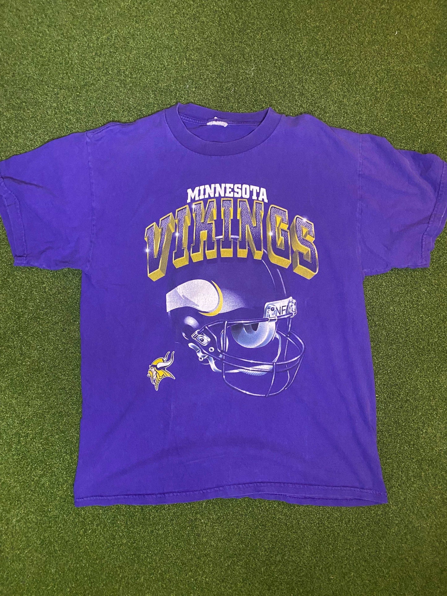 90s Minnesota Vikings - Big Logo - Vintage NFL Tee Shirt (Large) - Gametime Vintage