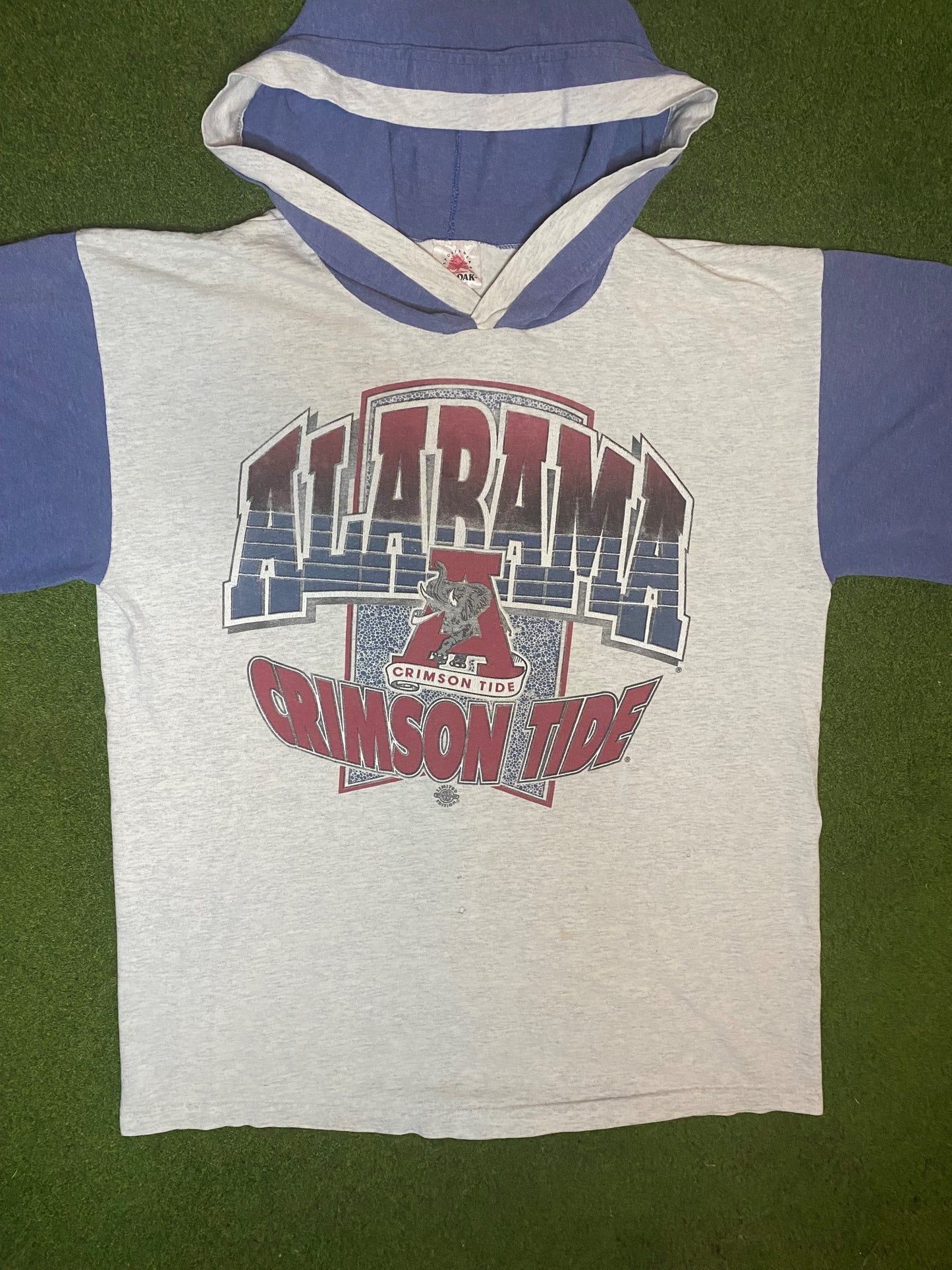 90s Alabama Crimson Tide - Vintage College Short Sleeve Hoodie (Large) - Gametime Vintage