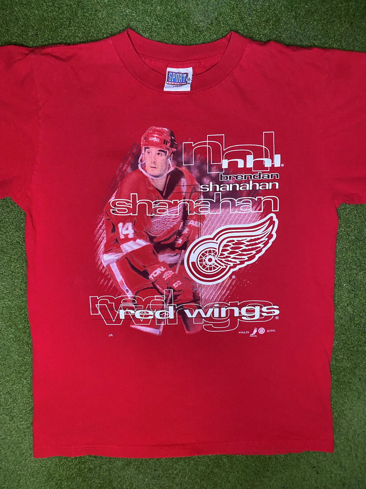 90s Detroit Red Wings - Brendan Shanahan - Vintage NHL Player T Shirt (Large) - Gametime Vintage