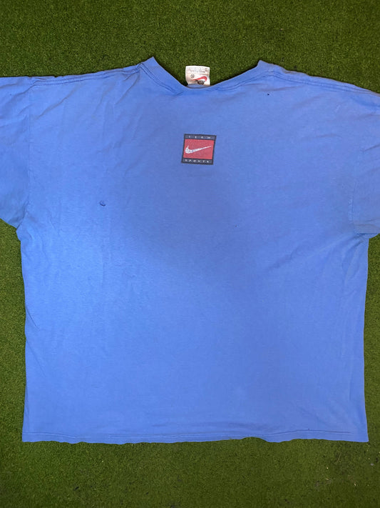 90s North Carolina Tar Heels - Nike - Vintage College Football T-Shirt (XL) - Gametime Vintage