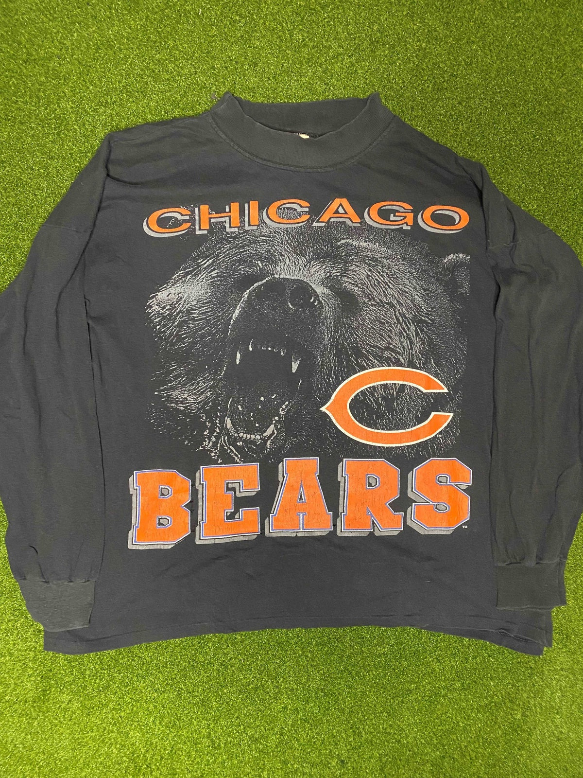 90s Chicago Bears - Big Logo - Vintage NFL Tee Shirt (Large) - Gametime Vintage