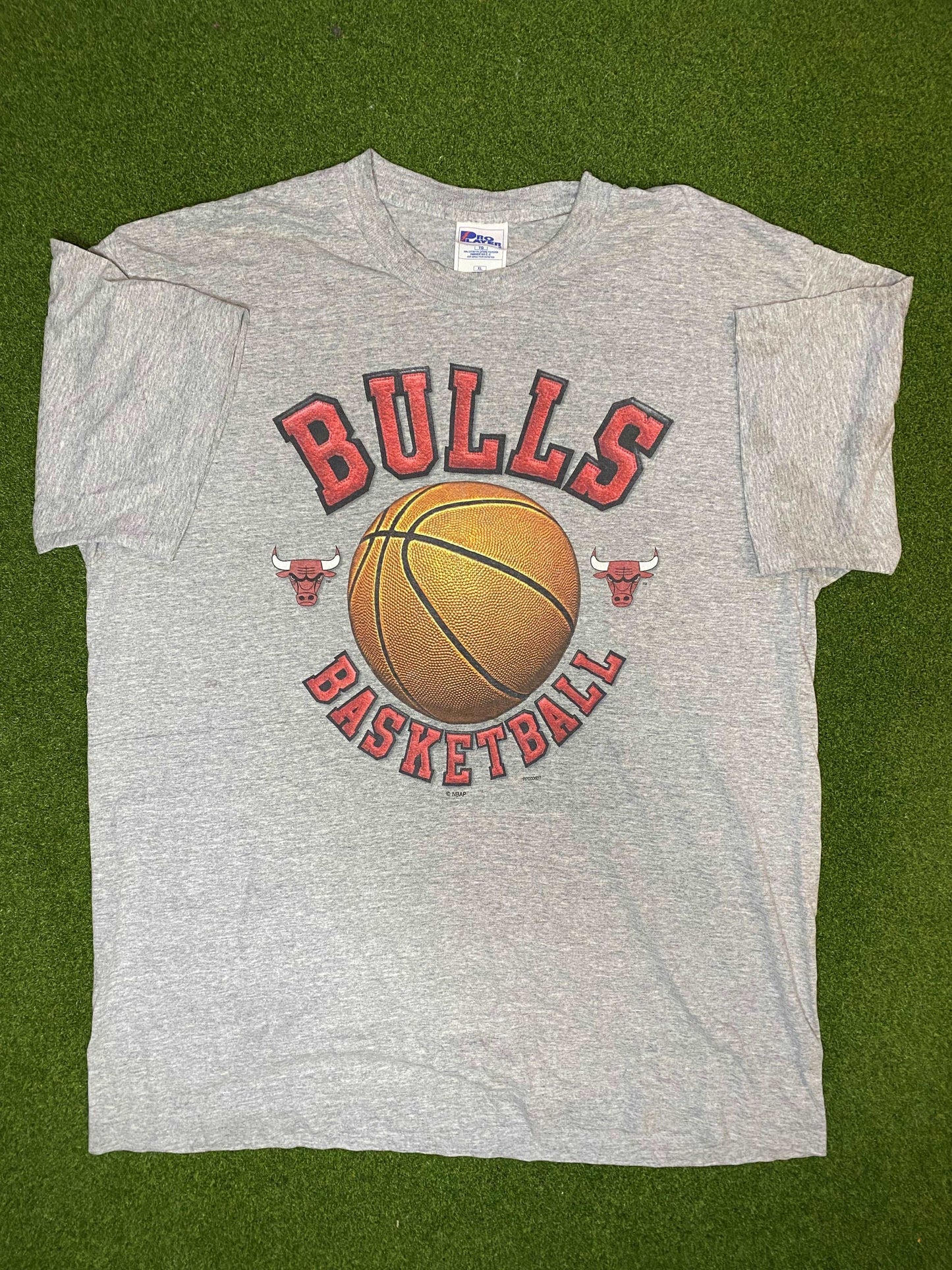 90s Chicago Bulls - Vintage NBA Tee Shirt (XL) - Gametime Vintage