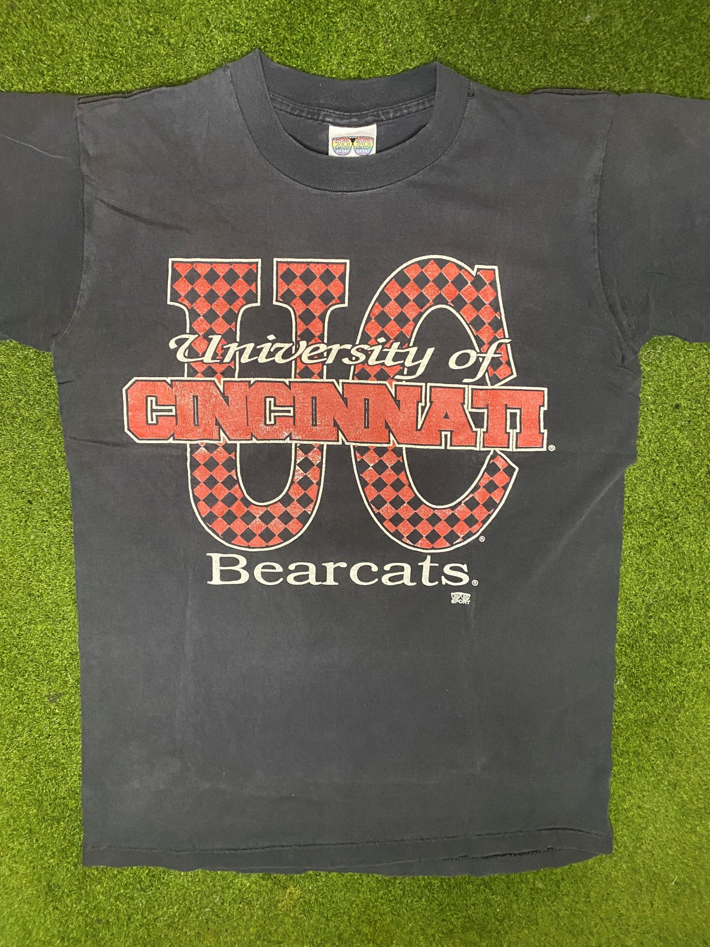 90s Cincinnati Bearcats - Vintage University T-Shirt (Medium) - Gametime Vintage