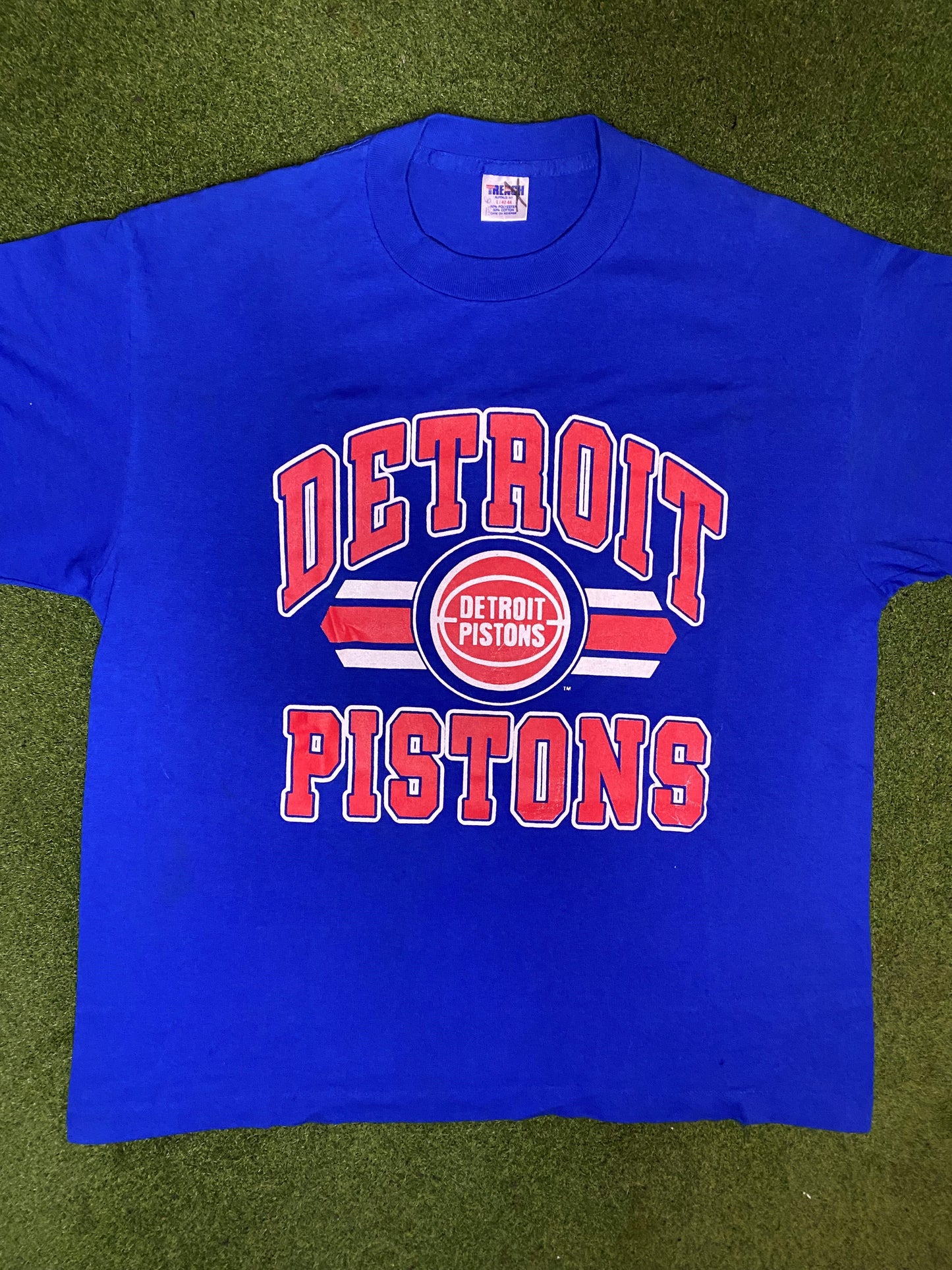 90s Detroit Pitsons - Vintage NBA T-Shirt (Large) - Gametime Vintage