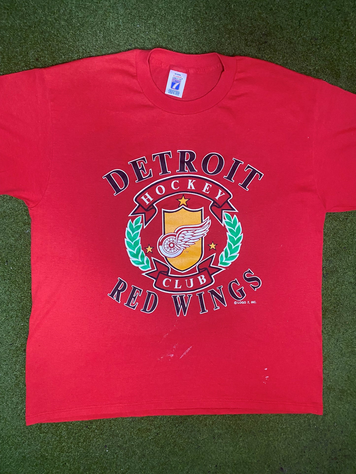 90s Detroit Red Wings - Hockey Club - Vintage NHL T-Shirt (XL) - Gametime Vintage