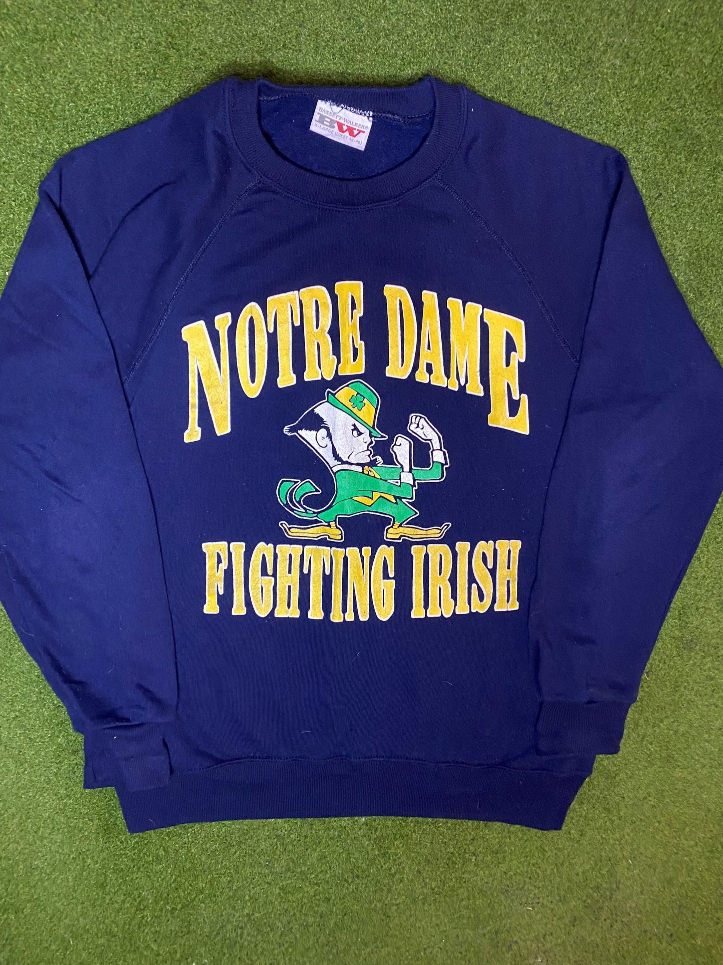 90s Notre Dame Fighting Irish - Vintage College Sweatshirt (XL) - Gametime Vintage