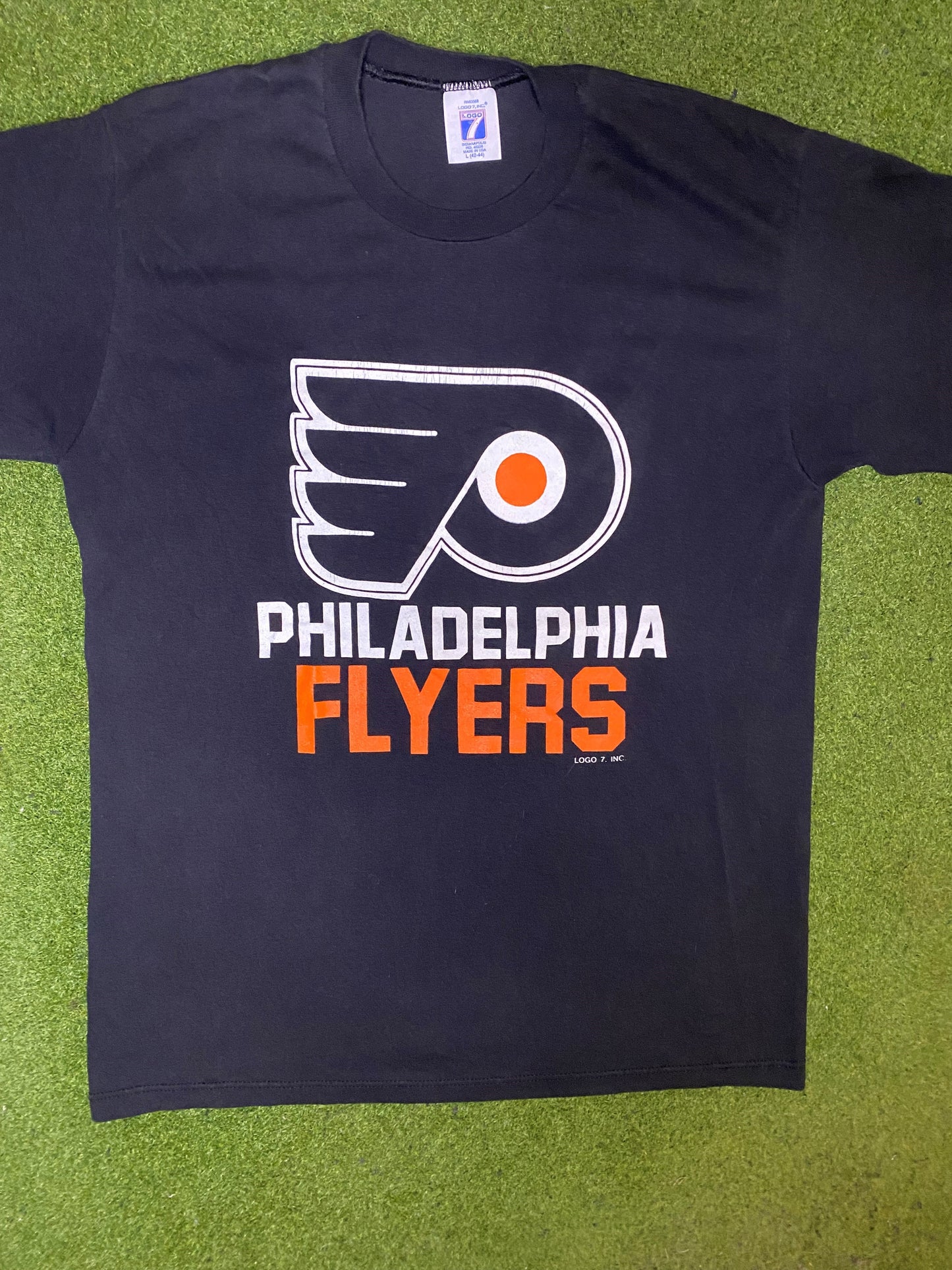 90s Philadelphia Flyers - Vintage NHL T-Shirt (Large) - Gametime Vintage