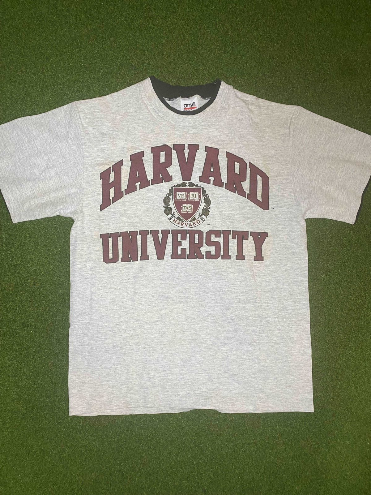 90s Harvard Crimson - Vintage Ivy League Tee Shirt (Medium) - Gametime Vintage