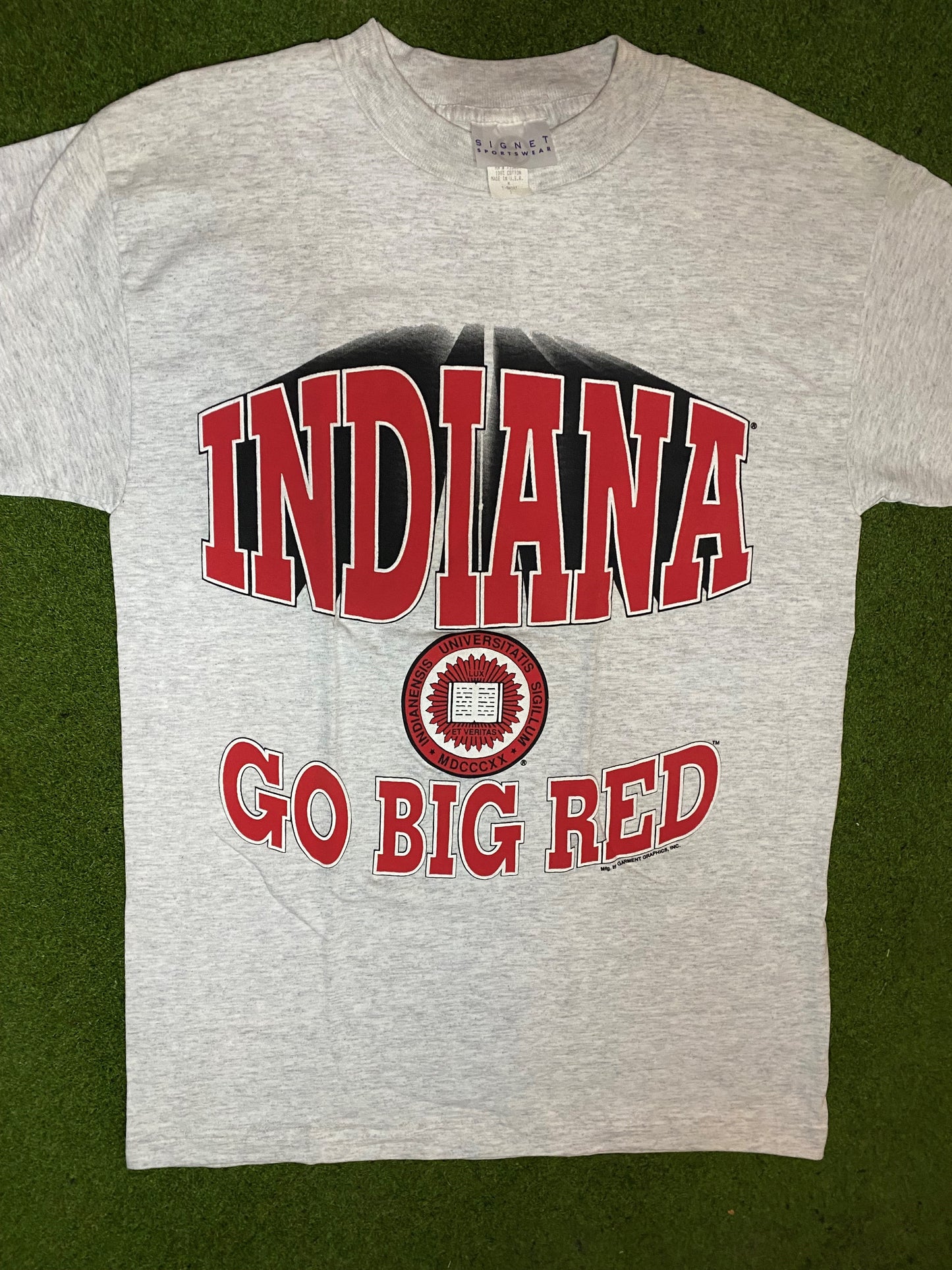 90s Indiana Hoosiers - Go Big Red - Vintage College T-Shirt (Medium) - Gametime Vintage