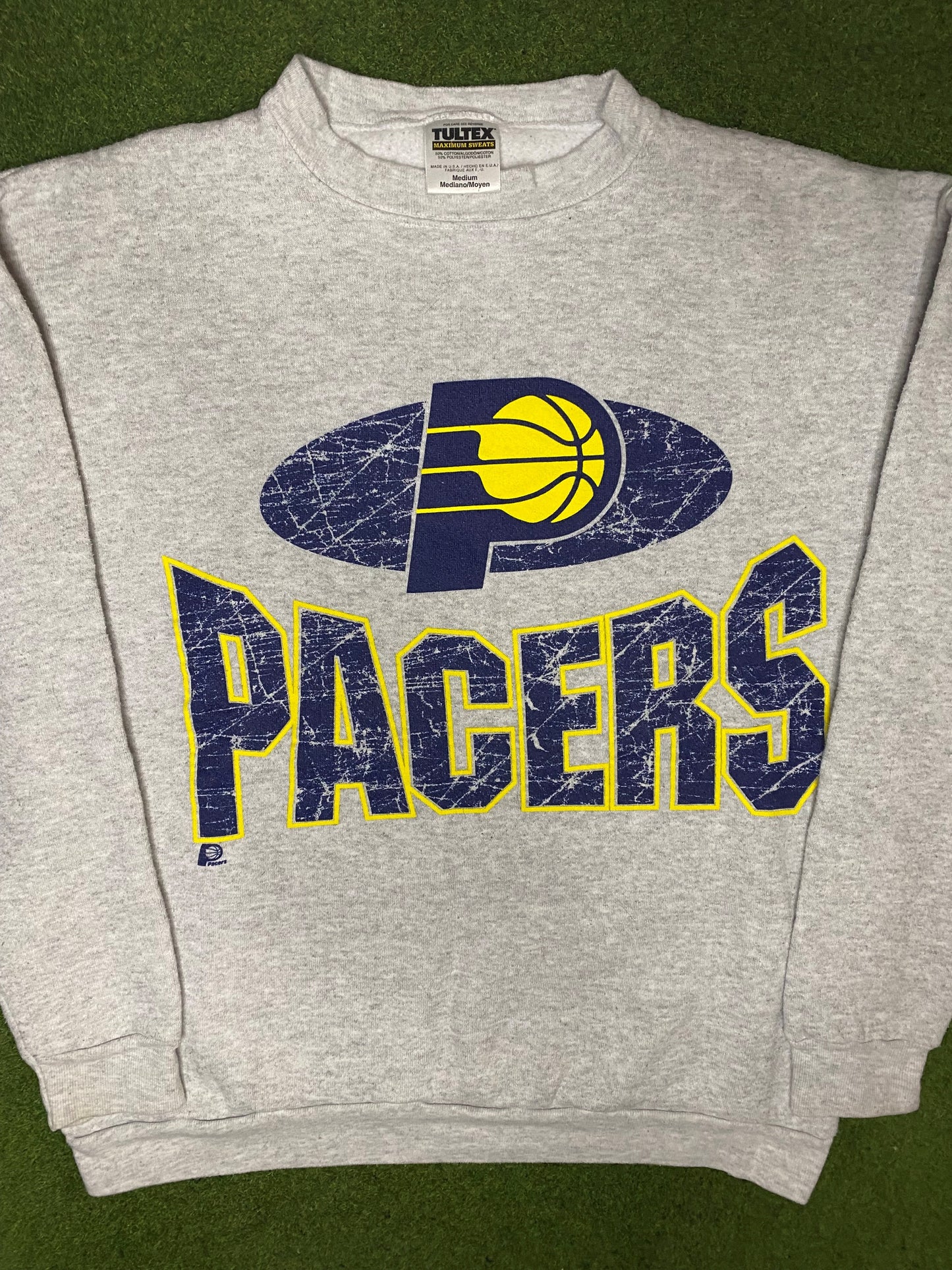90s Indiana Pacers - Vintage NBA Sweatshirt (Medium) - Gametime Vintage