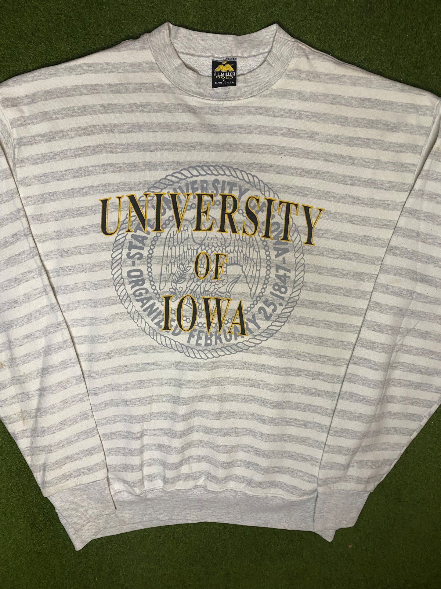 90s Iowa Hawkeyes - Vintage College Sweatshirt (XL) - Gametime Vintage
