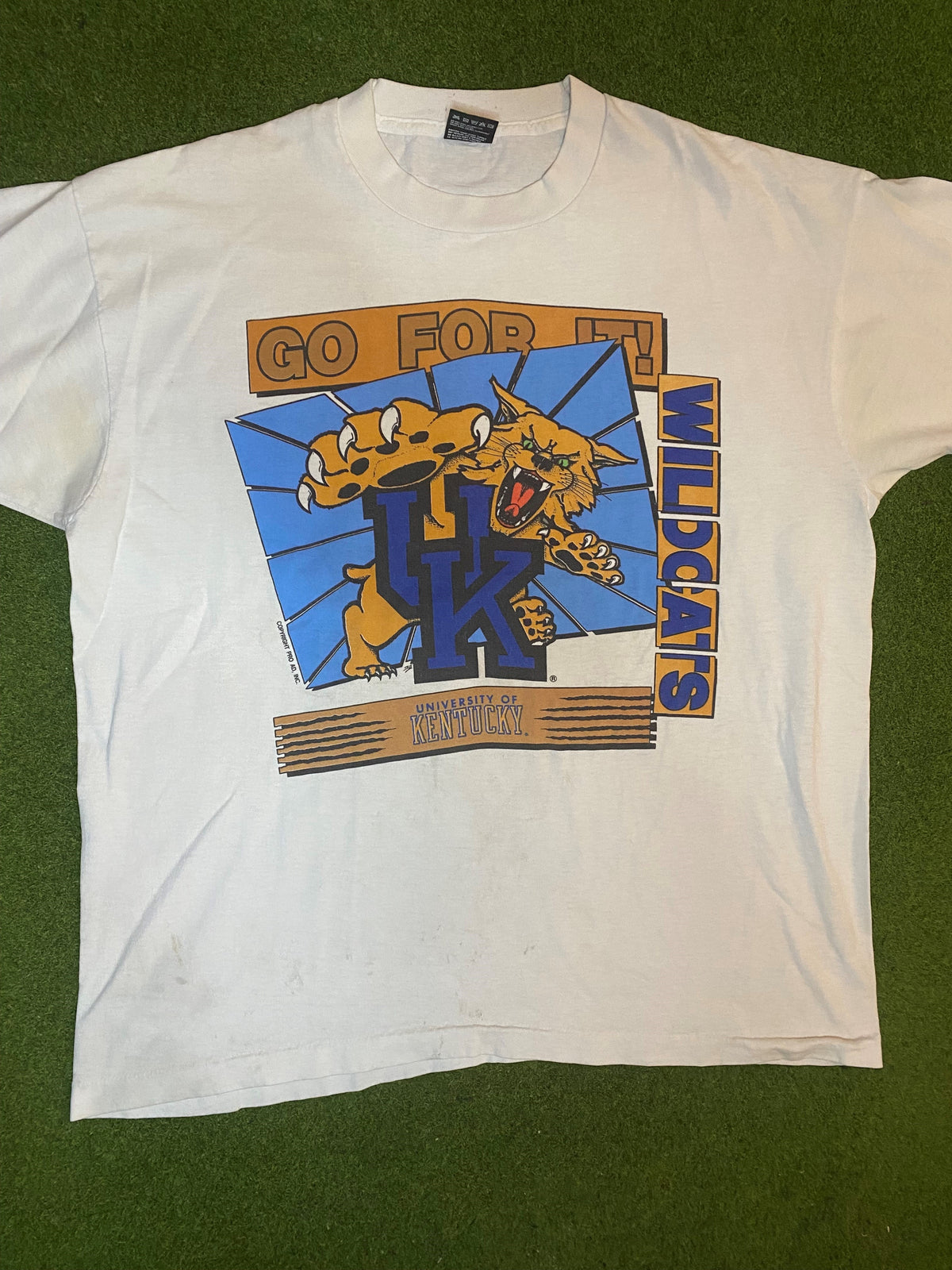 90s Kentucky Wildcats - Vintage College Tee (XL) - Gametime Vintage