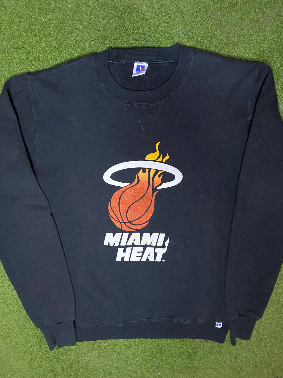 90s Miami Heat - Vintage NBA Sweatshirt (Medium) - Gametime Vintage