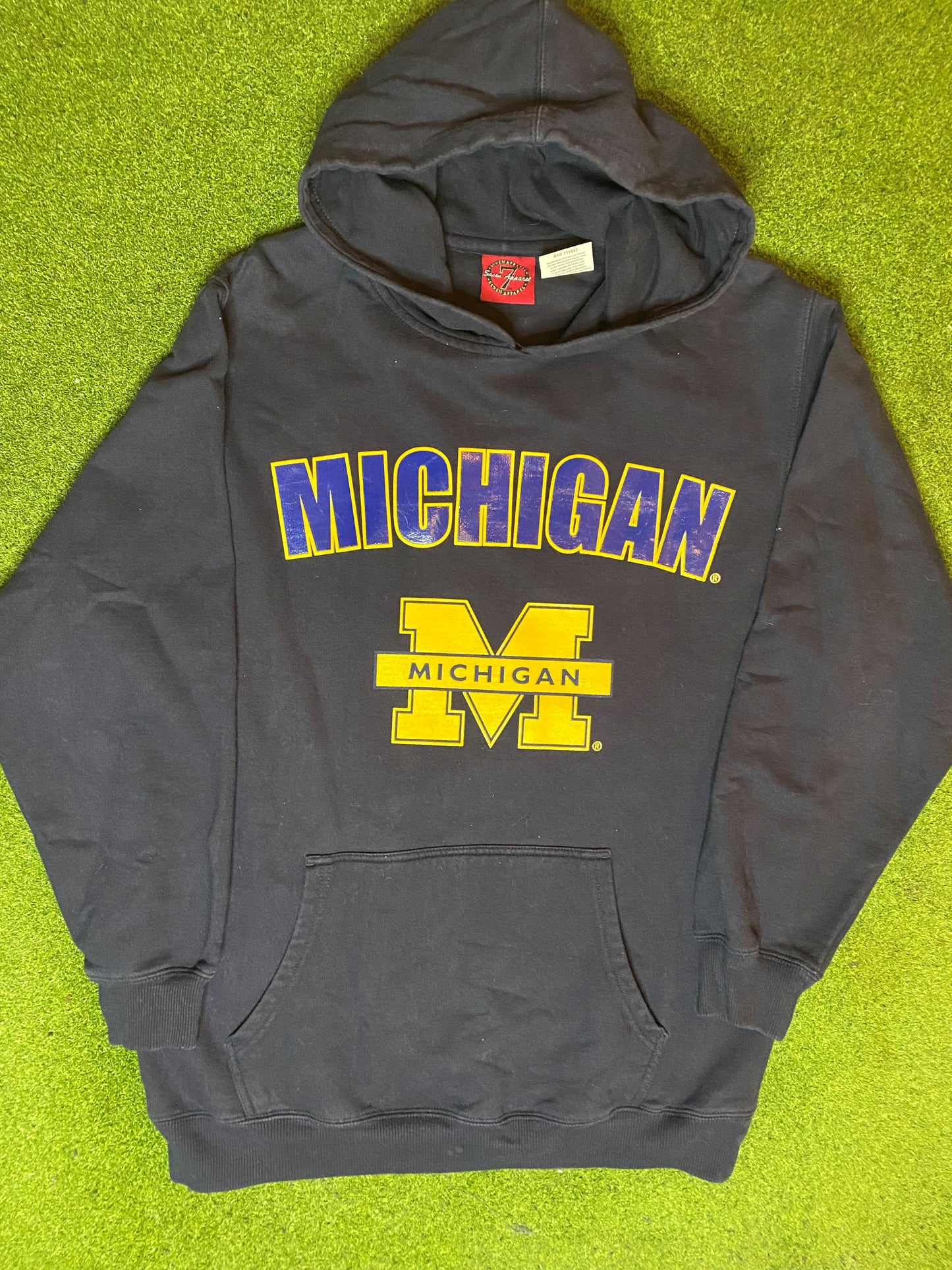90s Michigan Wolverines - Vintage College Hoodie (Large) - Gametime Vintage