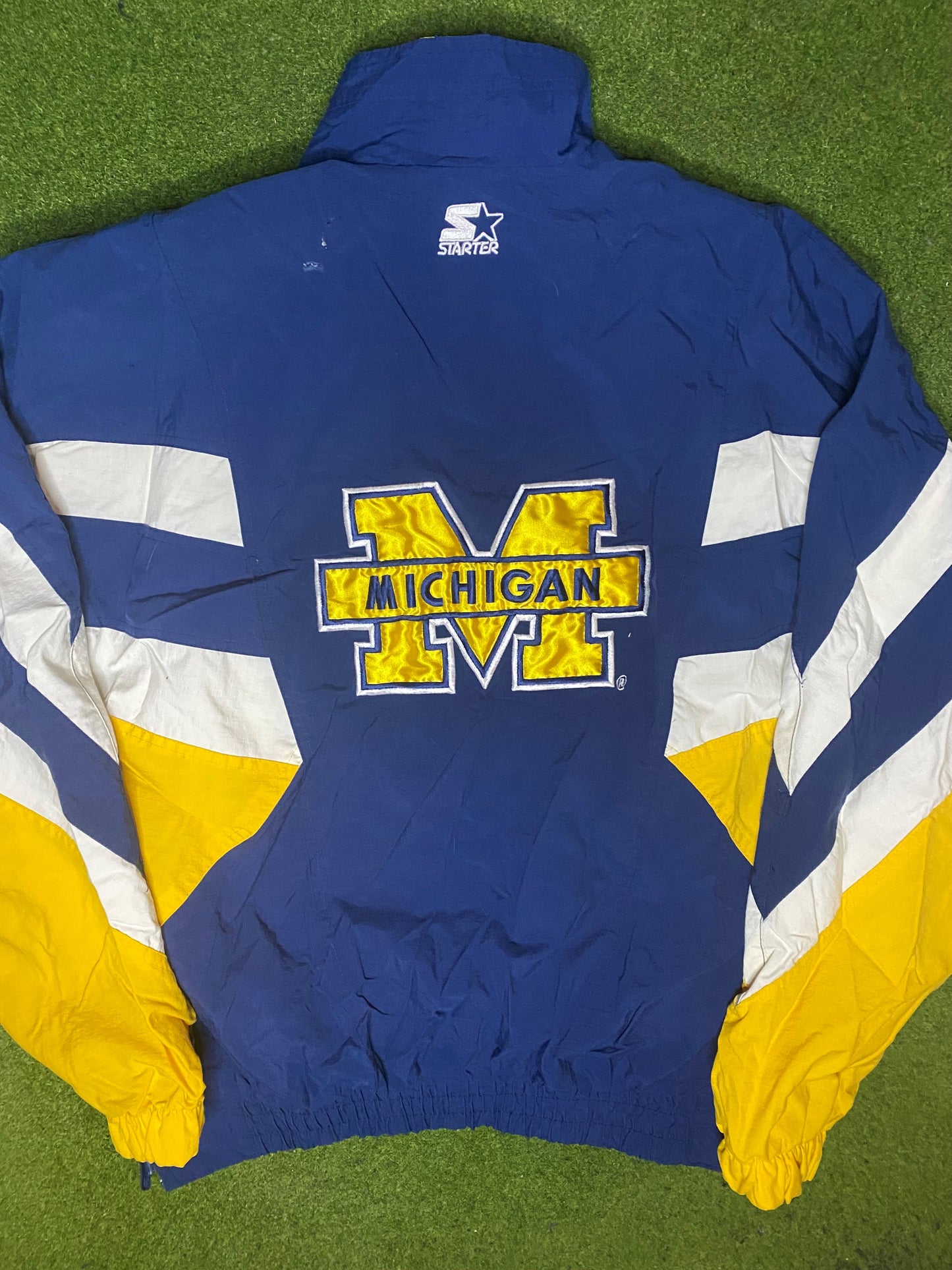 90s Michigan Wolverines - Vintage College Windbreaker Pullover (Large) - Gametime Vintage
