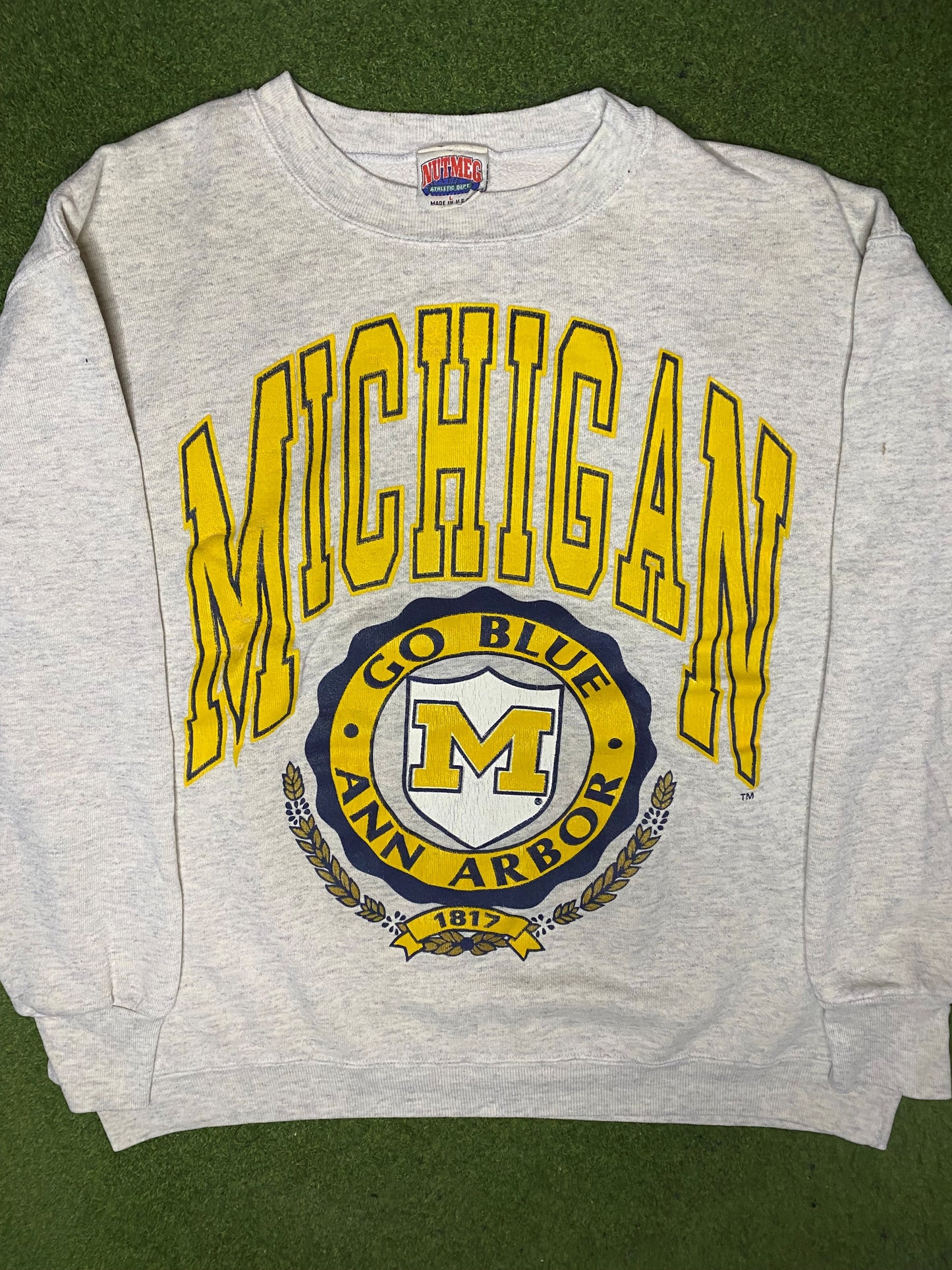 90s Michigan Wolverines - Vintage University Sweatshirt (Large) - Gametime Vintage