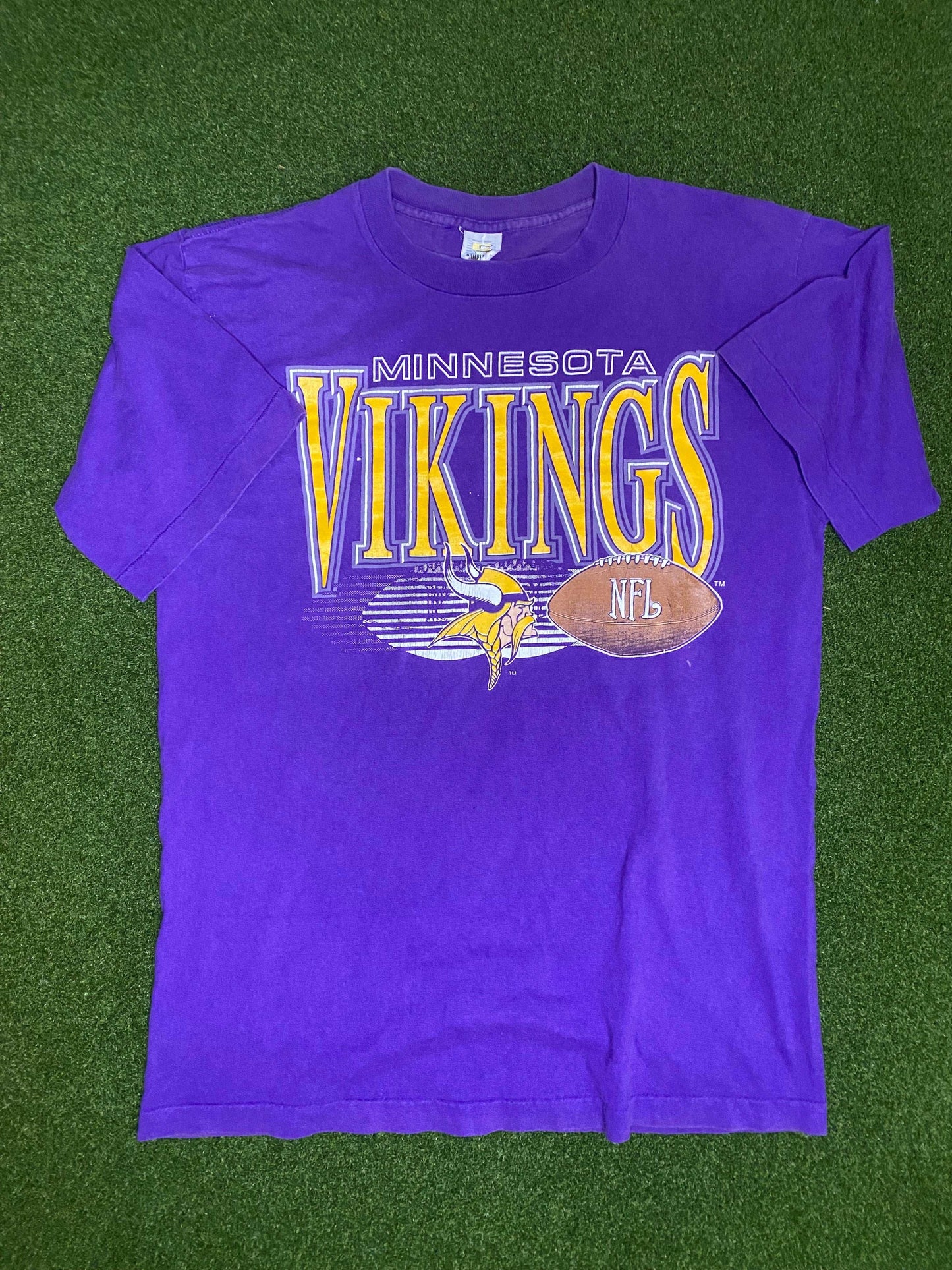 90s Minnesota Vikings - Vintage NFL Tee Shirt (Large) - Gametime Vintage