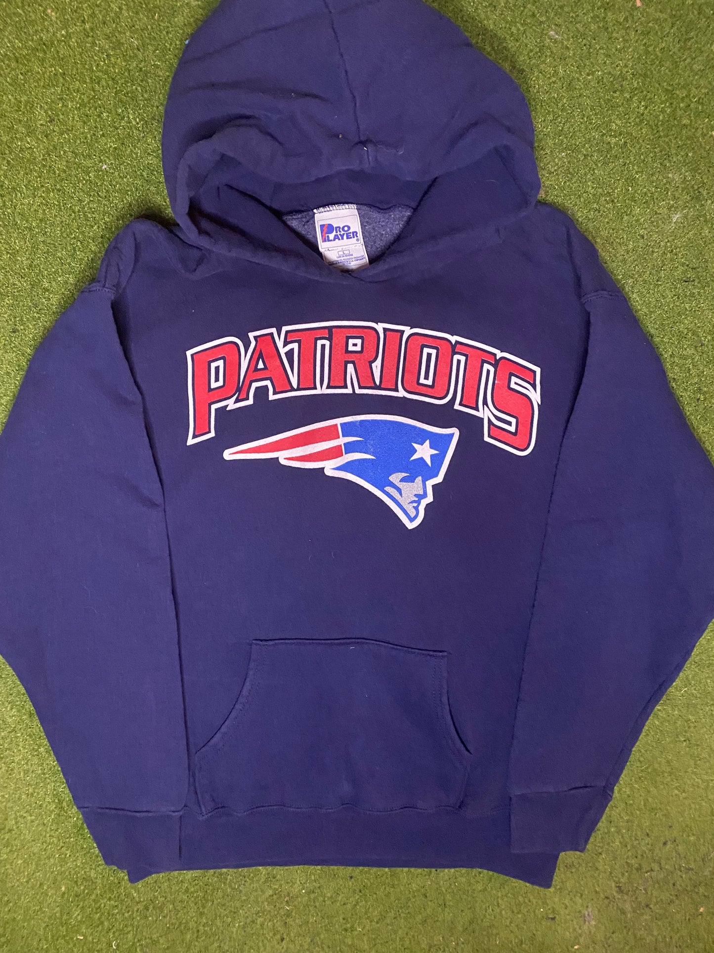 90s New England Patriots - Vintage NFL Hoodie (Youth Large) - Gametime Vintage