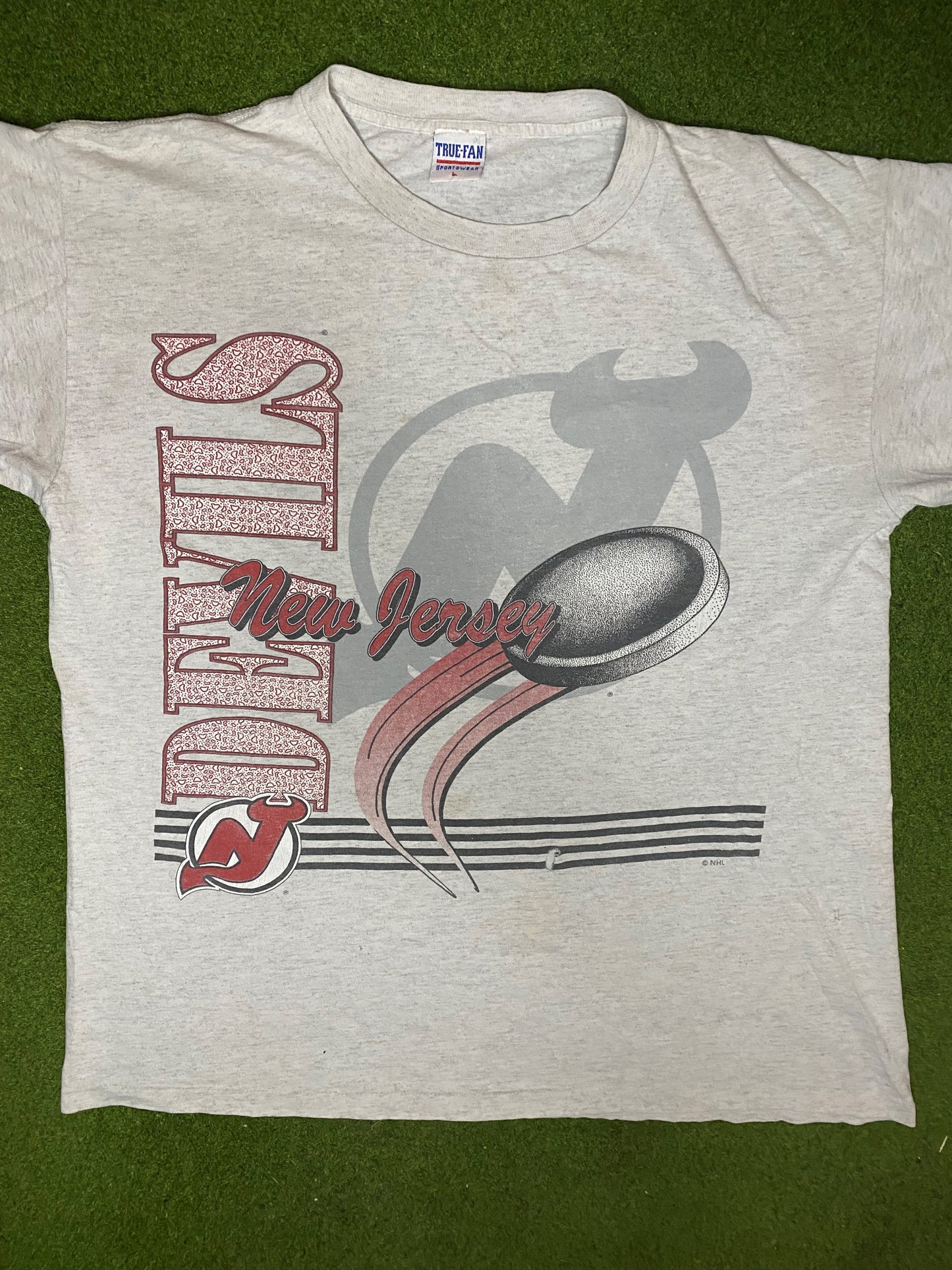 90s New Jersey Devils - Vintage NHL T-Shirt (Large) - Gametime Vintage