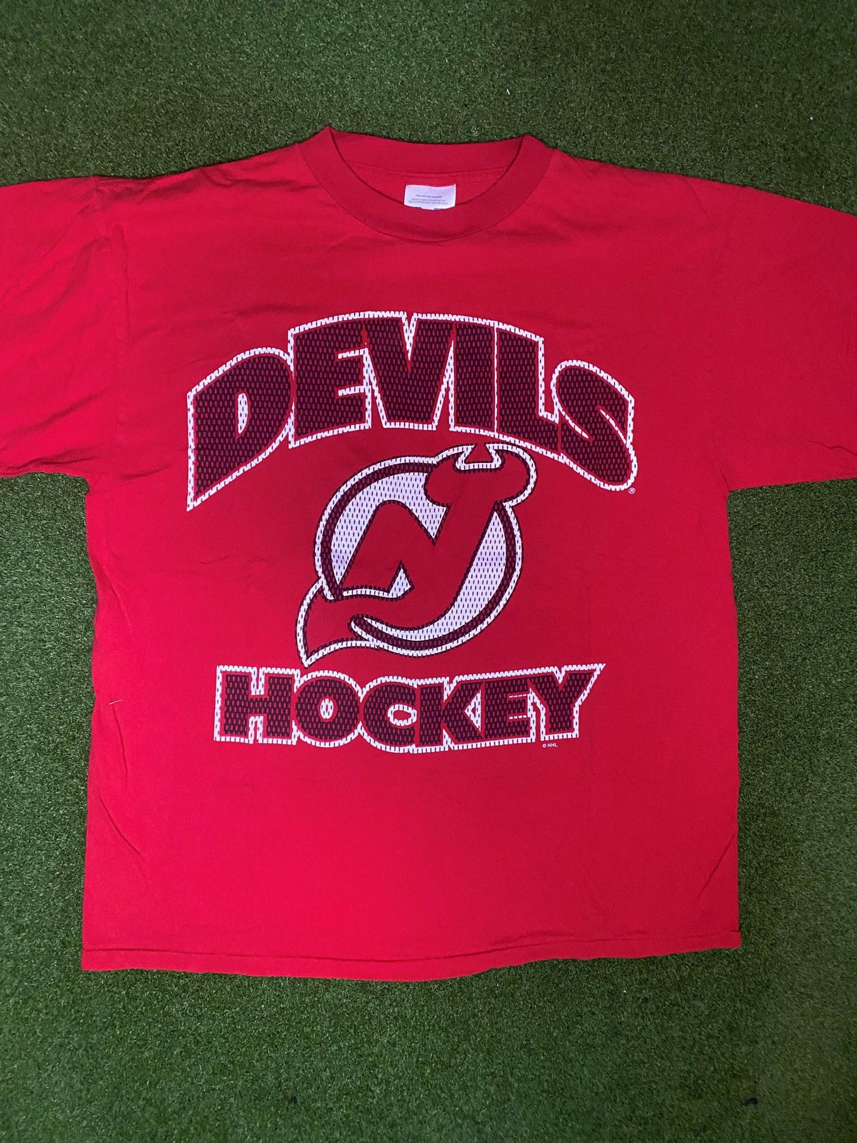 90s New Jersey Devils - Big Logo - Vintage NHL Tee Shirt (Large) - Gametime Vintage