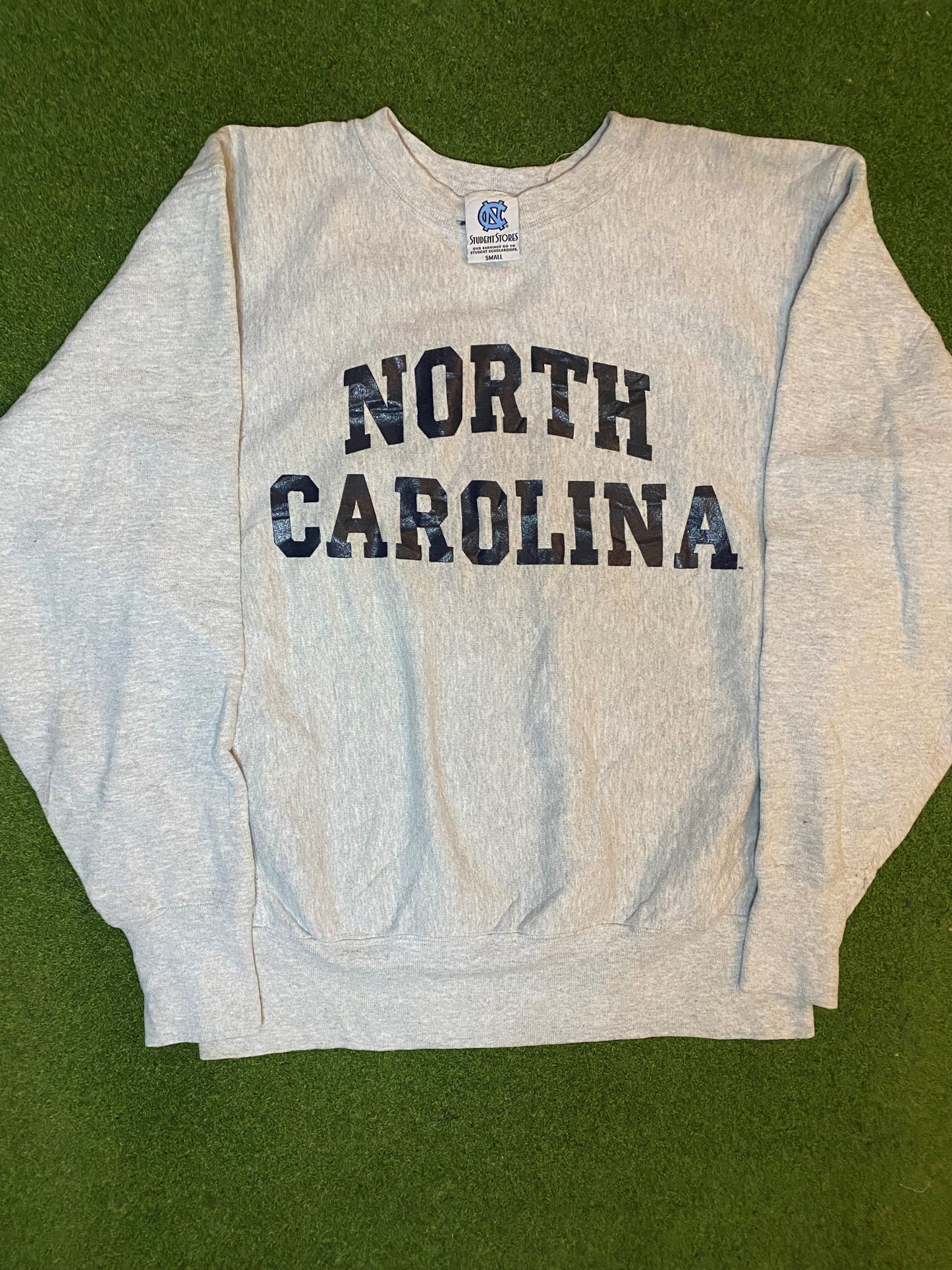 90s North Carolina Tar Heels - Vintage College Crewneck Sweatshirt (Small) - Gametime Vintage