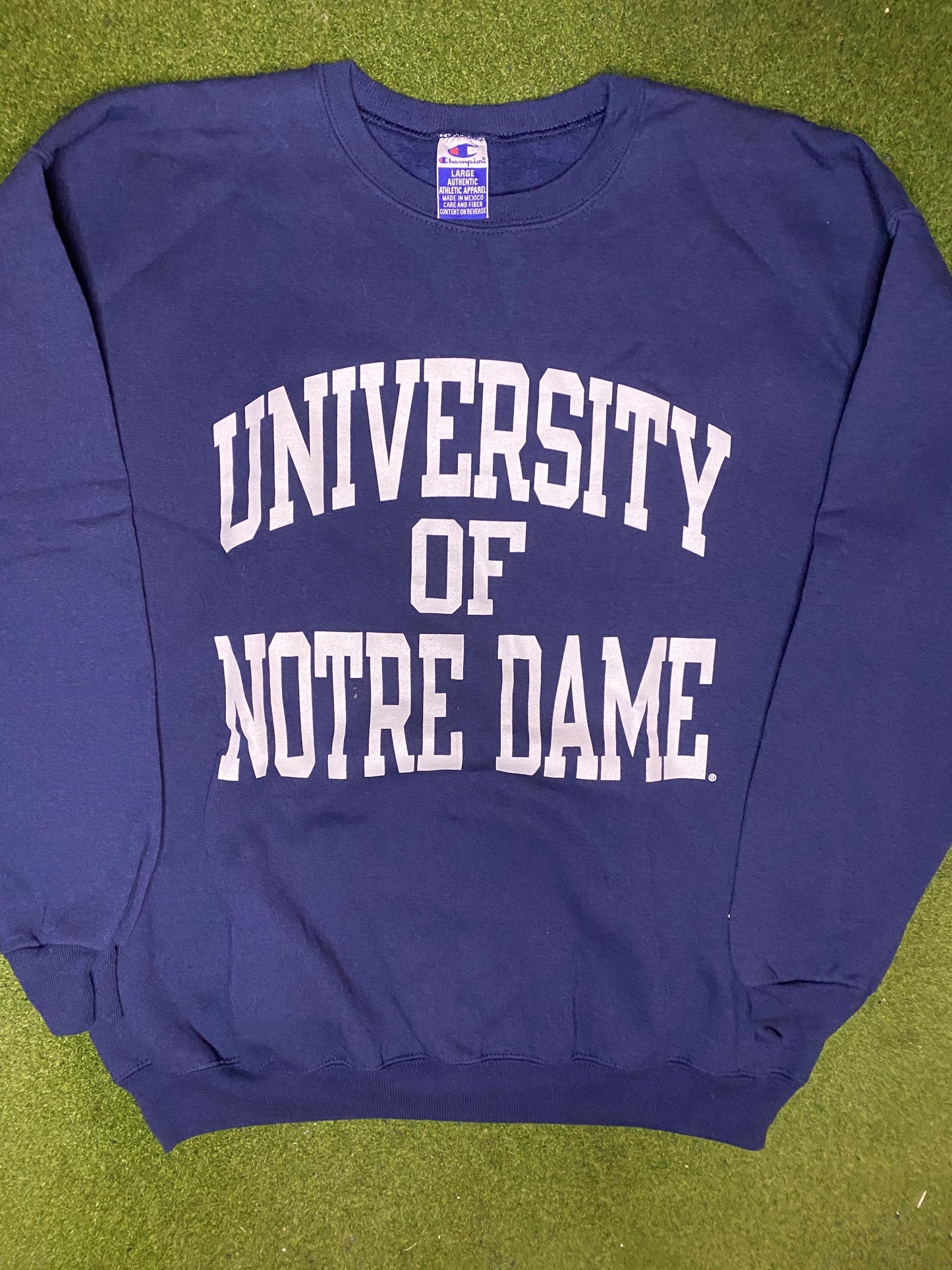 90s Notre Dame Fighting Irish - Vintage College Sweatshirt (Large) - Gametime Vintage