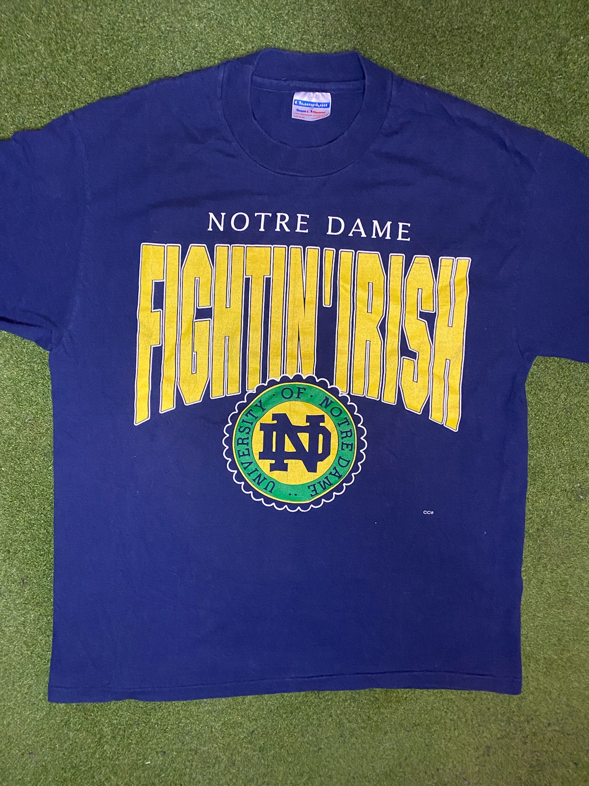 90s Notre Dame Fighting Irish - Vintage College T-Shirt (Large) - Gametime Vintage