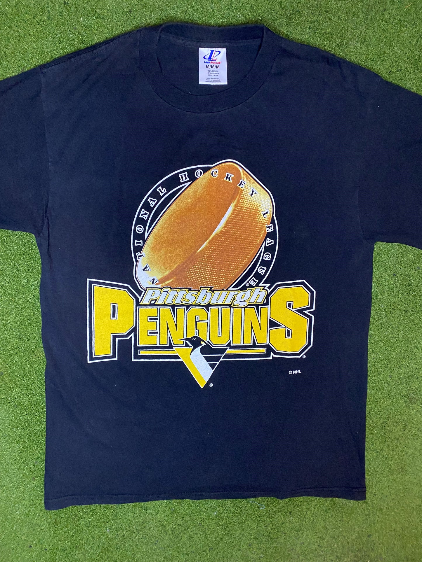 90s Pittsburgh Penguins - Vintage NHL T-Shirt (Medium) - Gametime Vintage