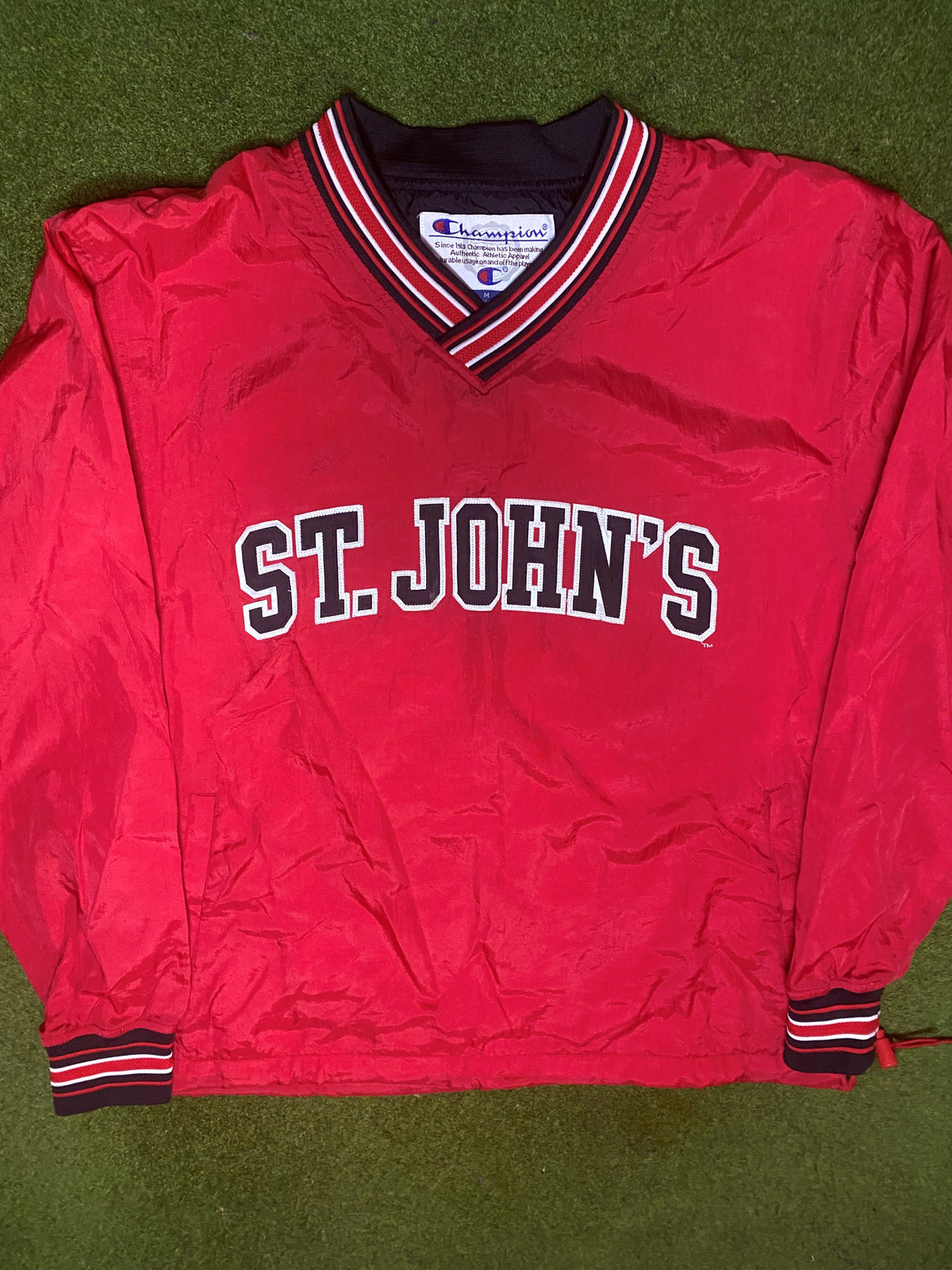 00s St. Johns Red Storm - Vintage College Pullover (Medium) - Gametime Vintage