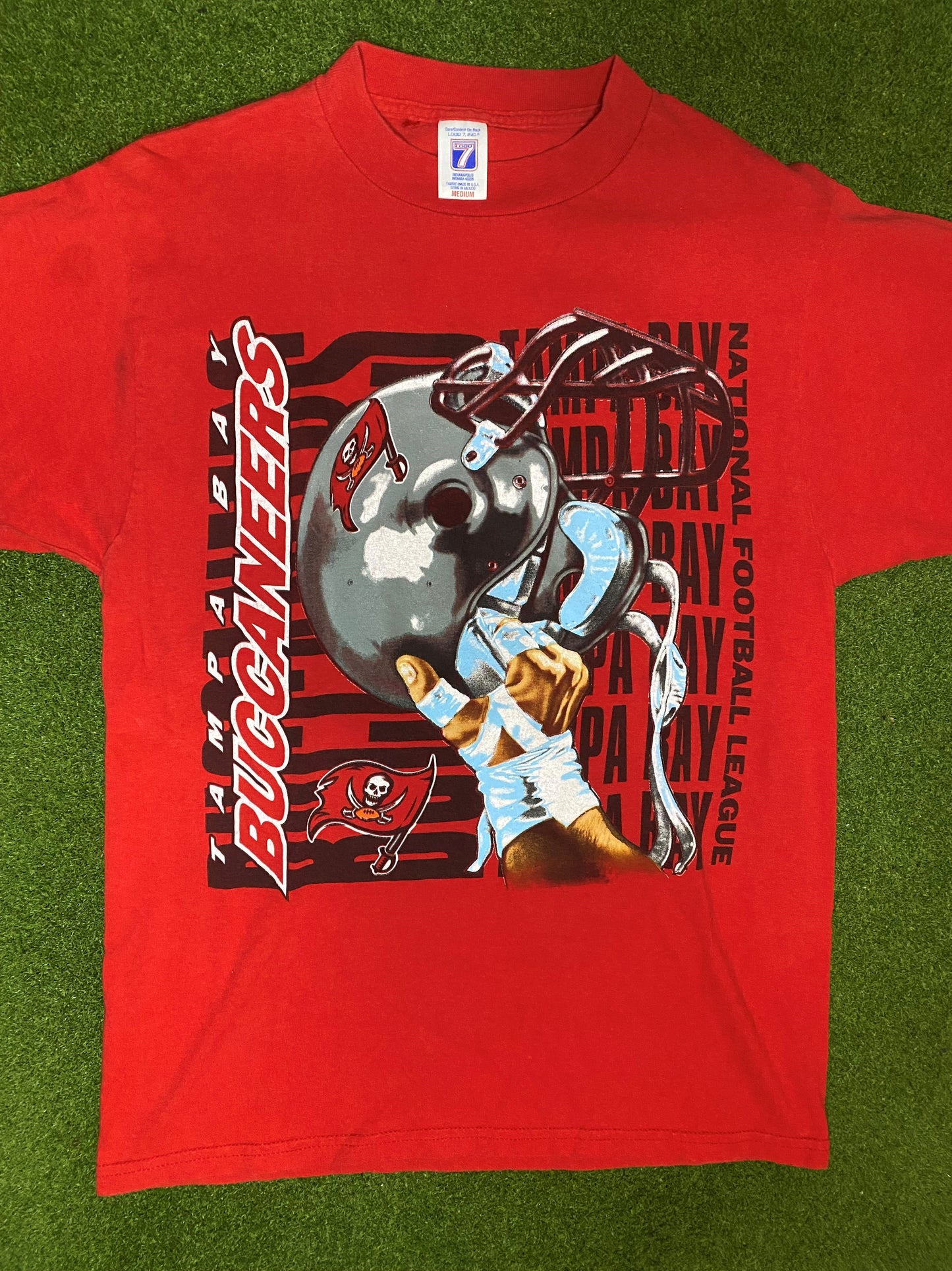 90s Tampa Bay Buccaneers - Vintage NFL T-Shirt (Medium) - Gametime Vintage