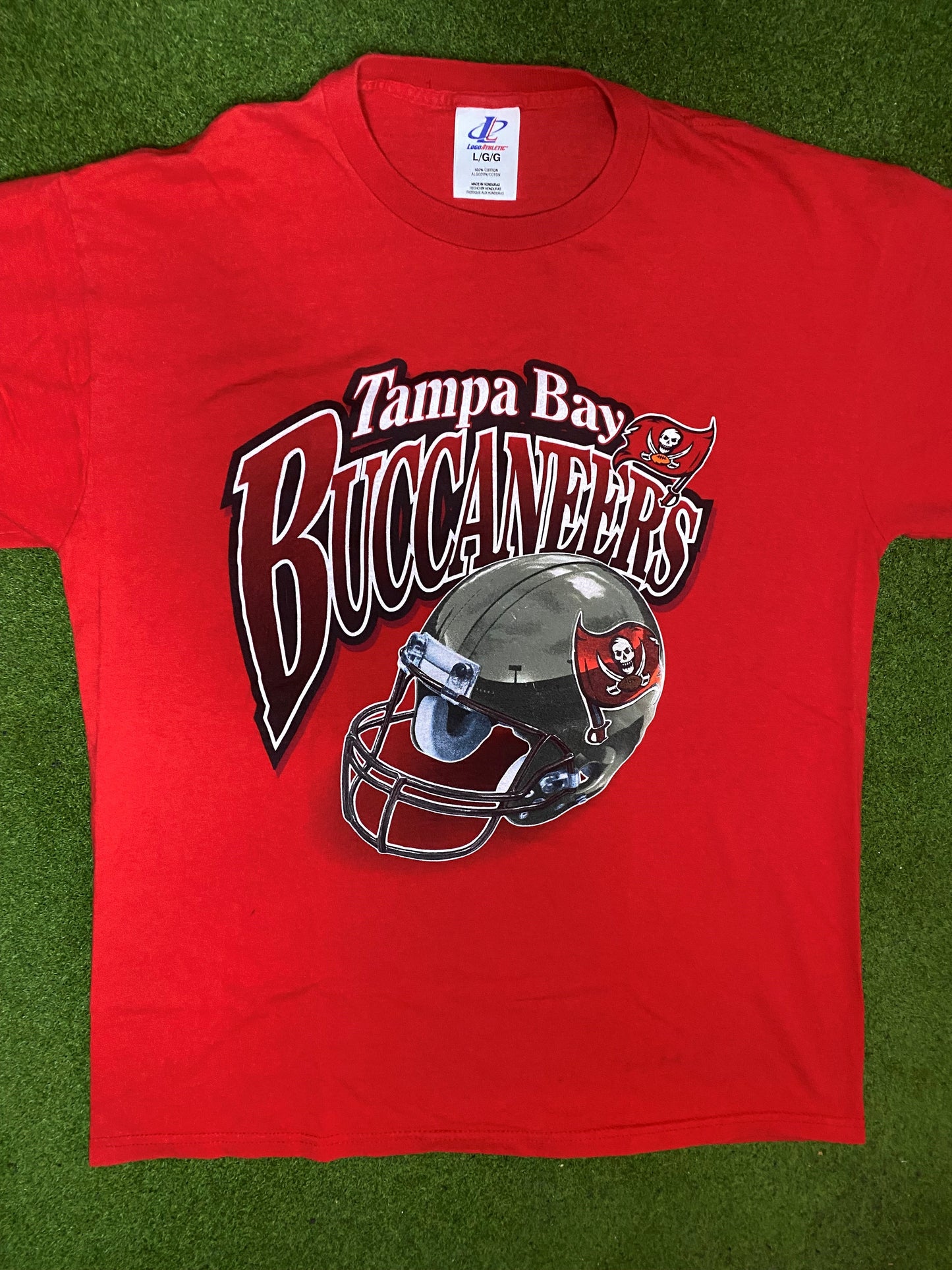 90s Tampa Bay Buccaneers - Vintage NFL T-Shirt (Large) - Gametime Vintage