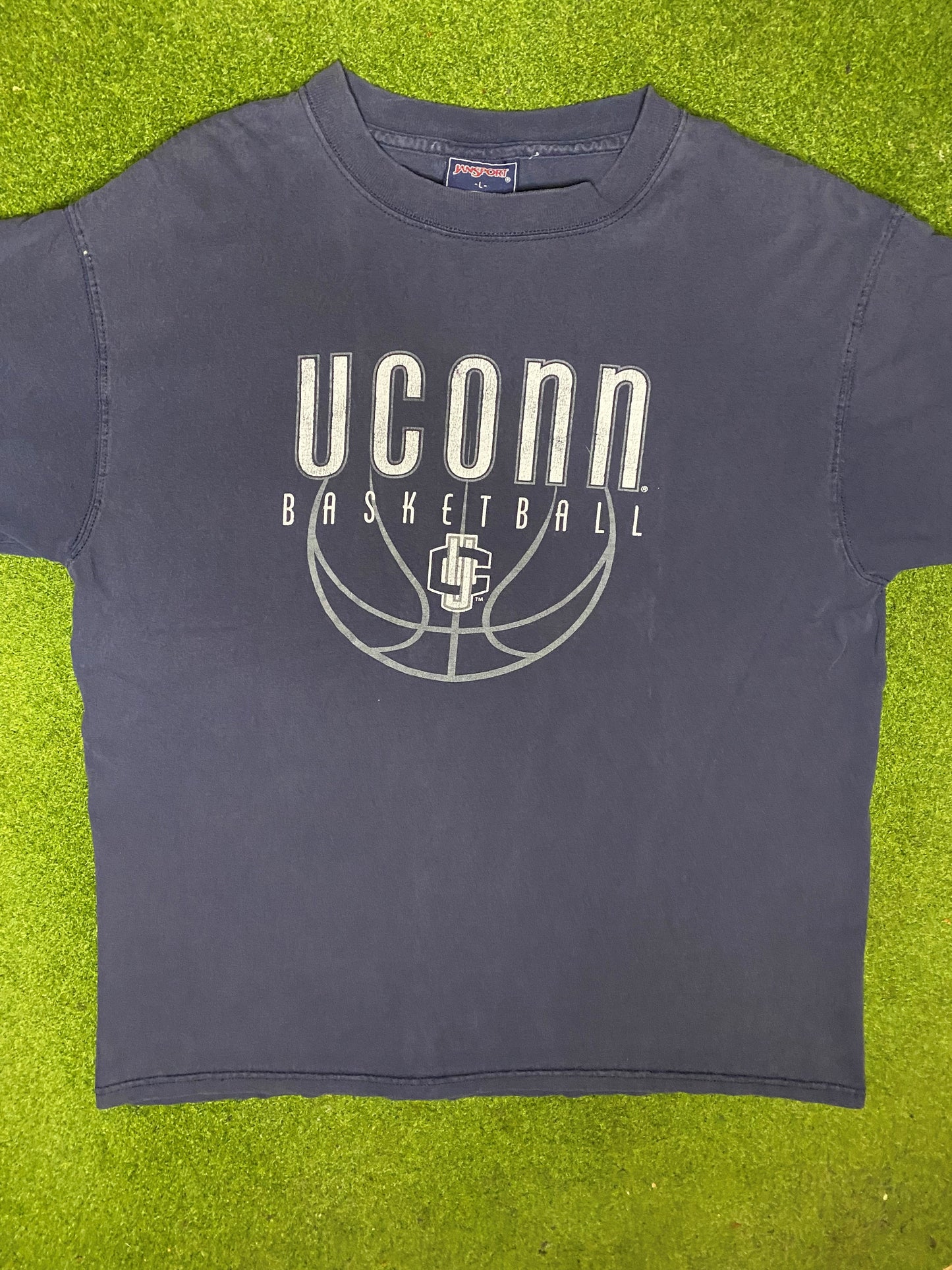 90s UConn Huskies - Vintage College Basketball T-Shirt (Large) - Gametime Vintage