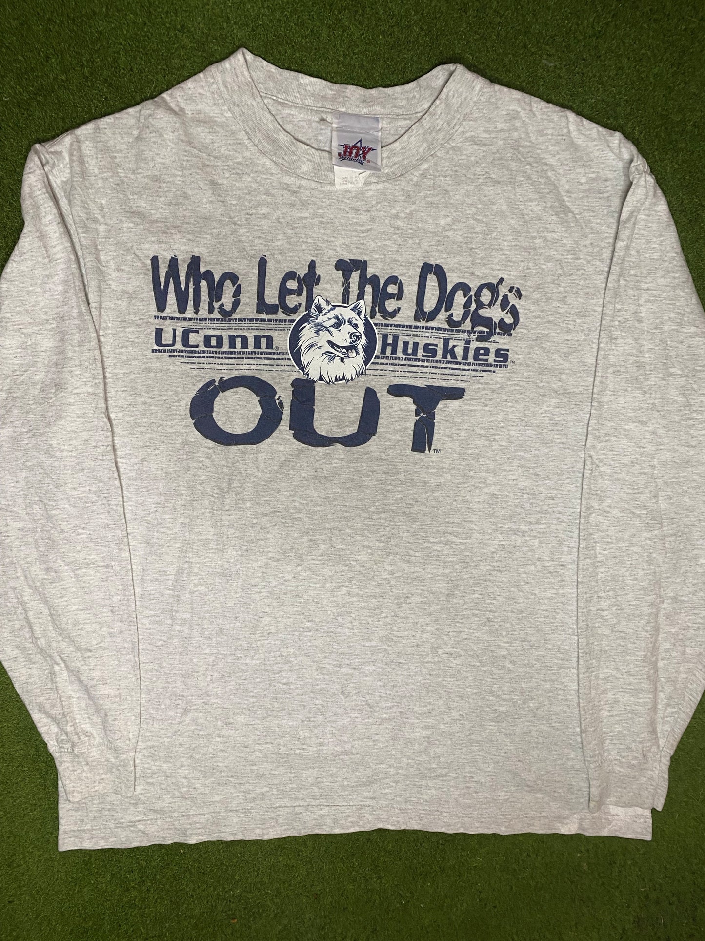 90s UConn Huskies - Who Let The Dogs Out - Vintage College Long Sleeve (XL) - Gametime Vintage