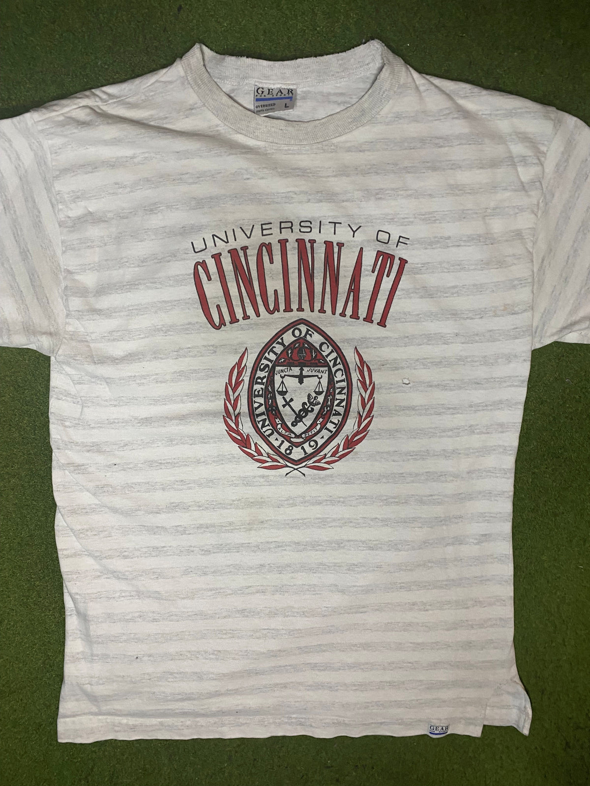 90s Cincinnati Bearcats - Vintage University T-Shirt (Large) - Gametime Vintage